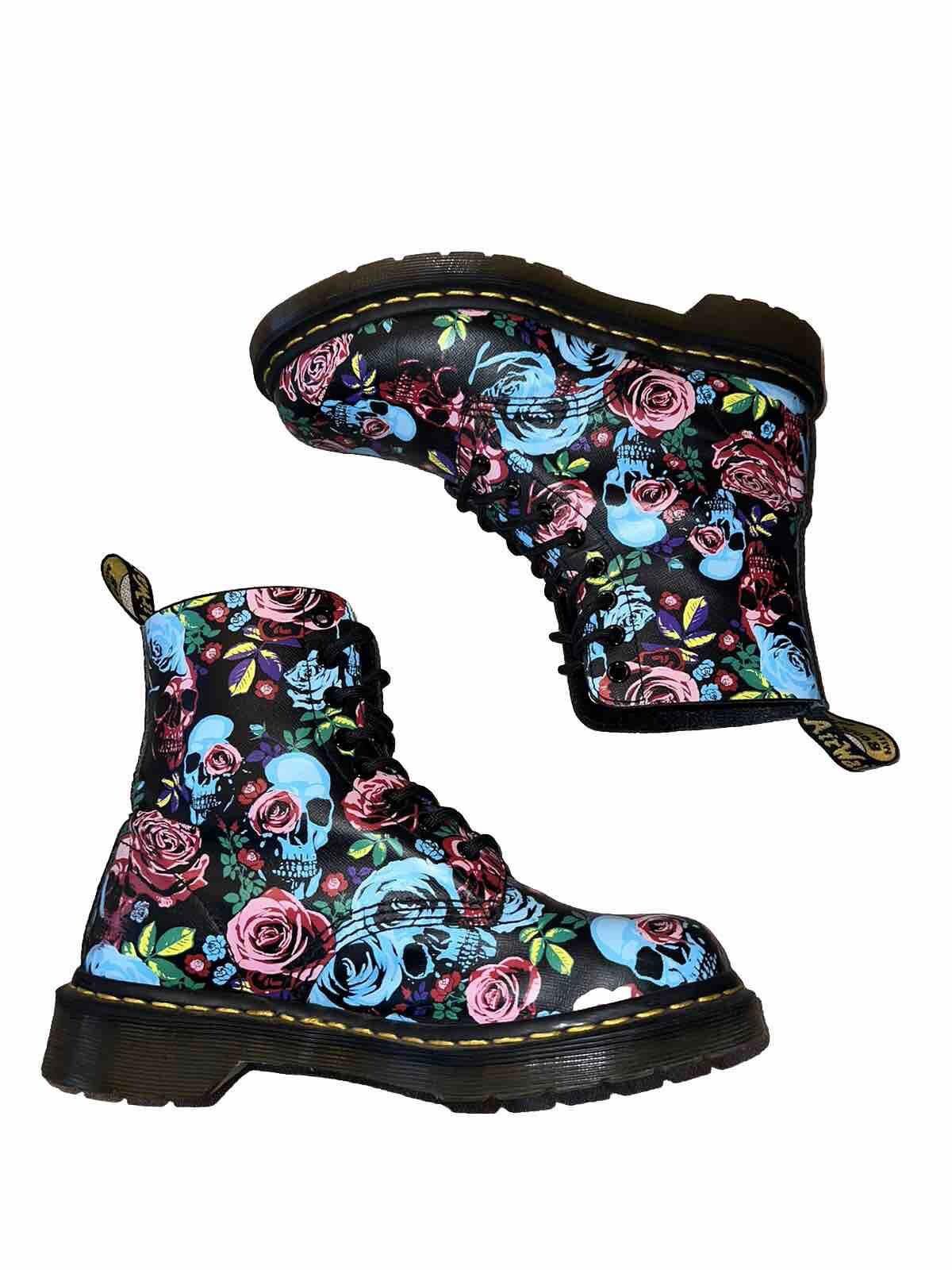 Dr. Martens Dr. Martens 1460 Boots Sz 7 EU 38 Black With Skulls & Roses Size US 7 / IT 37 - 5 Thumbnail