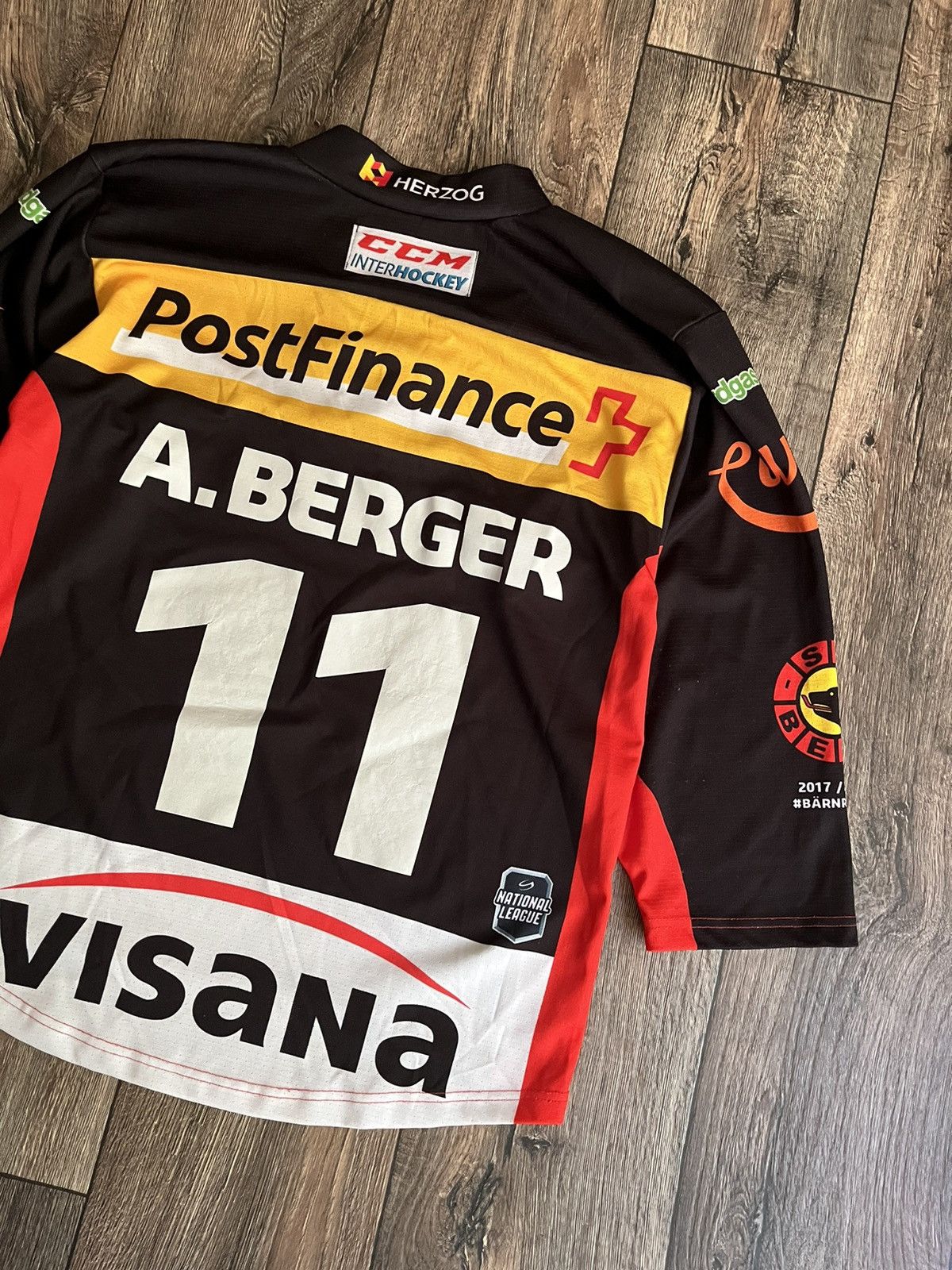 Other Sc Bern Switzerland #11 Berger Hockey Vintage Jersey Size US S / EU 44-46 / 1 - 11 Thumbnail