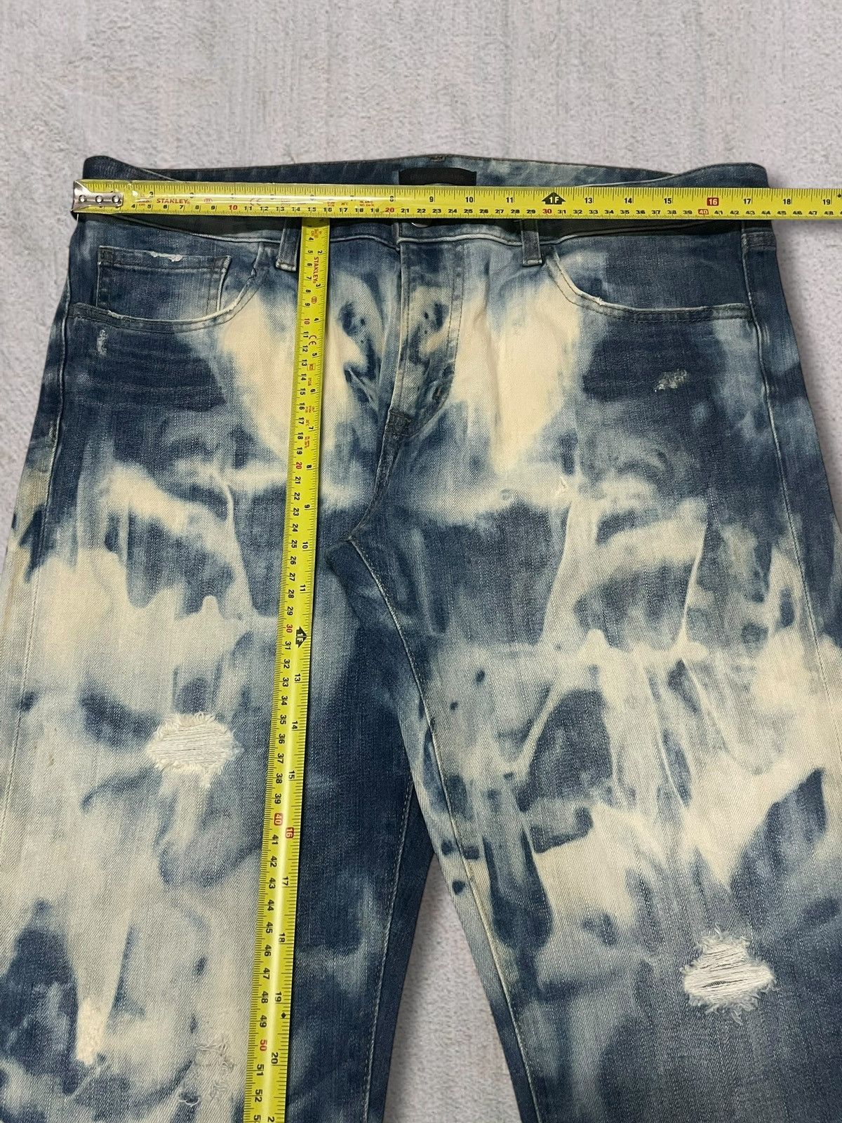 Undercover × Uniqlo Uniqlo Crazy Bleached Acid Wash Tapered Stretch Denim Jeans Size US 33 - 13 Thumbnail