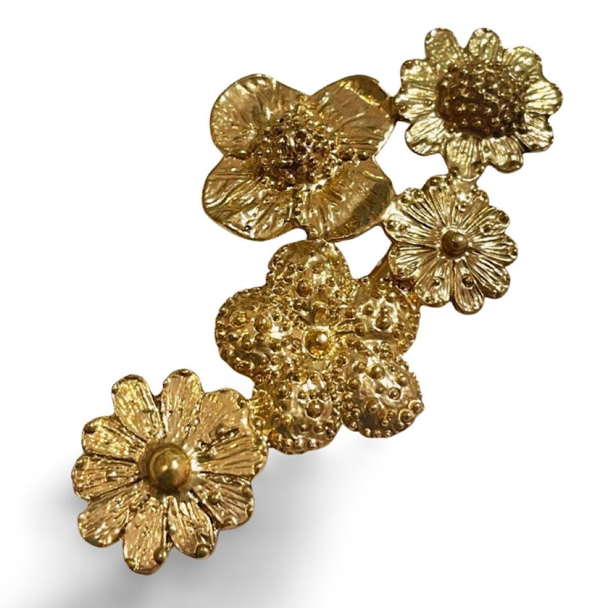 Yves Saint Laurent Vintage Yves Saint Laurent 5 flower motif brooch Size ONE SIZE - 5 Thumbnail
