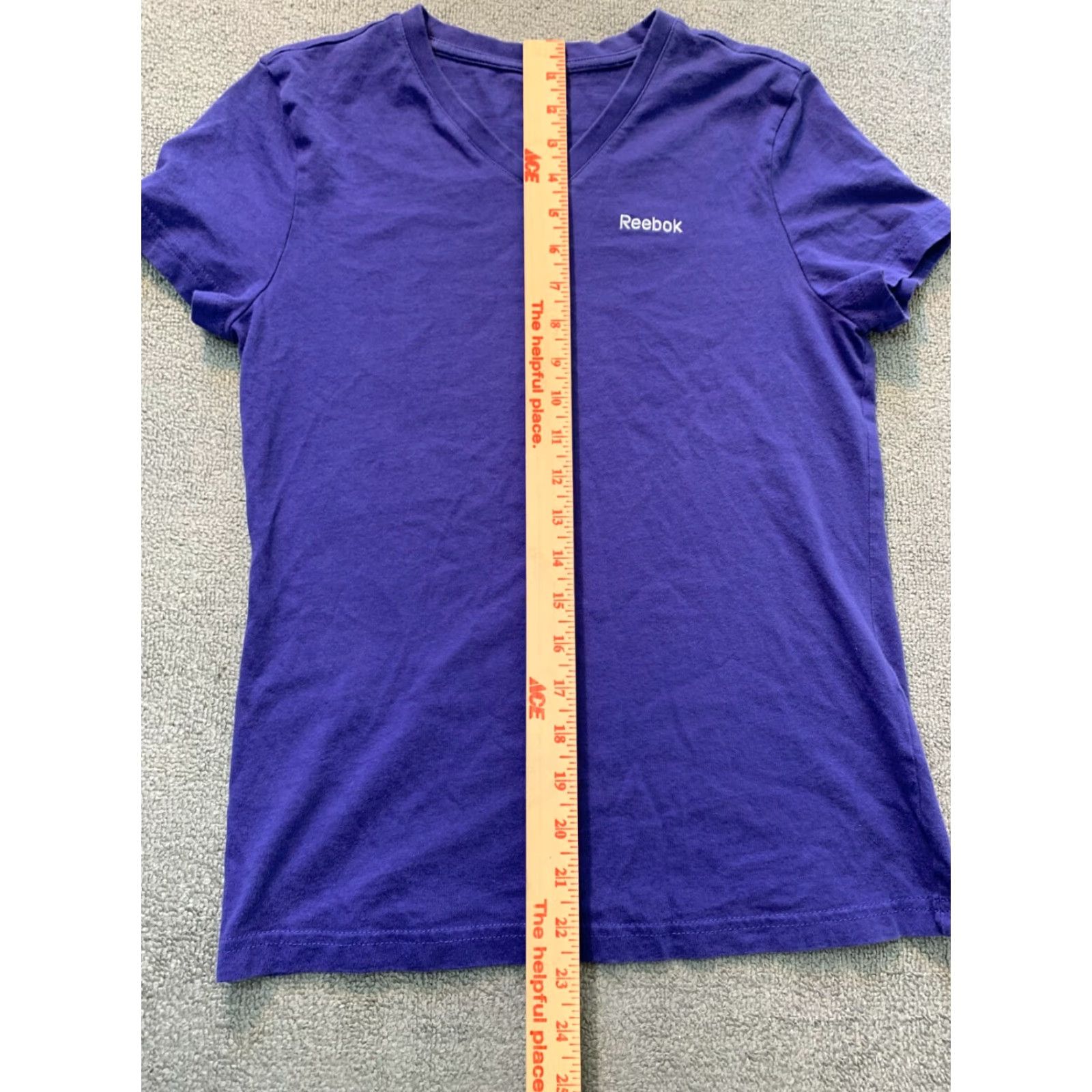 Reebok Reebok T-Shirt Top Womens Small S Purple Shirt Top Embordered Spell out Reebok Size S / US 4 / IT 40 - 2 Thumbnail