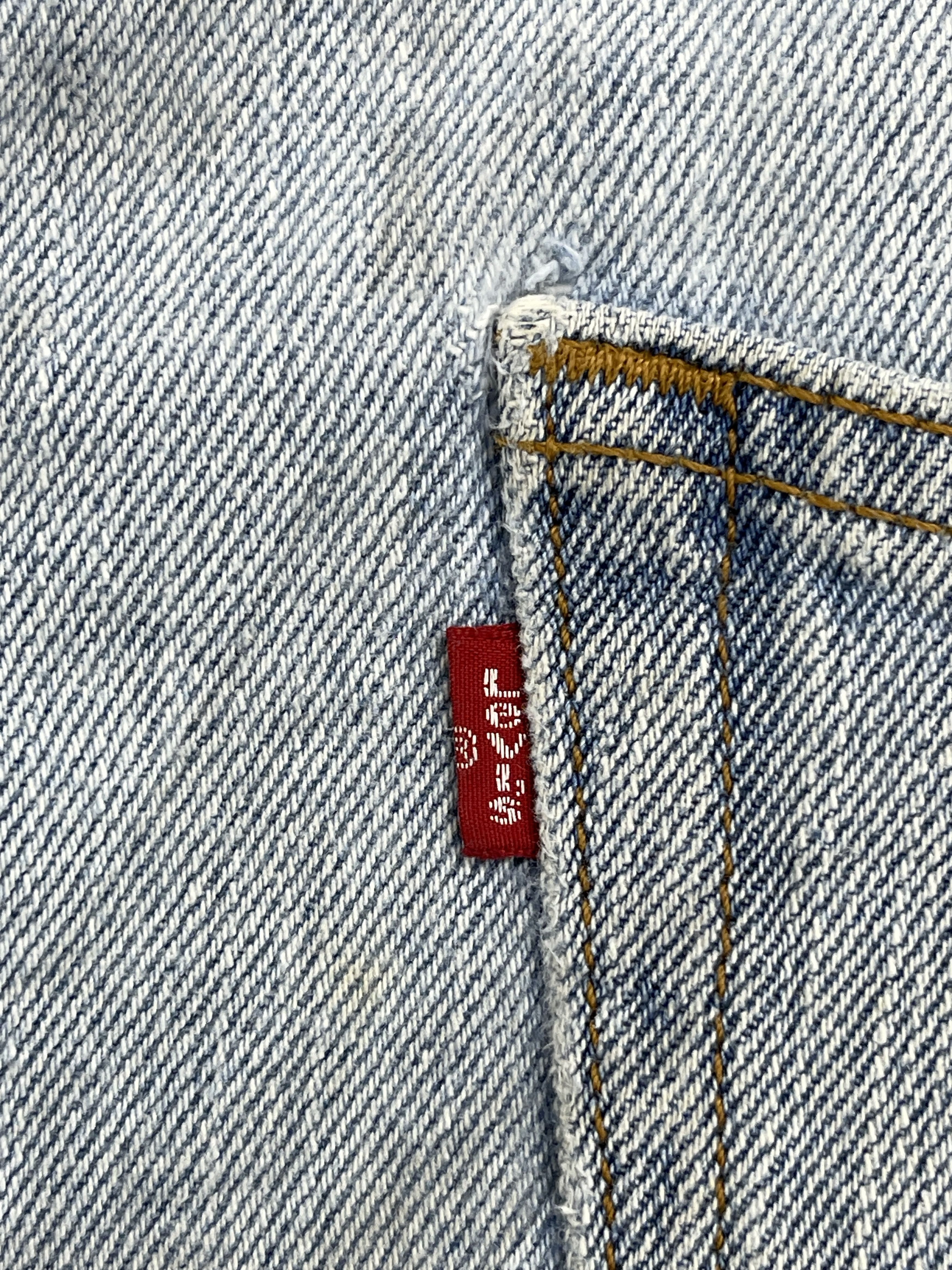 Levi's Vintage Dirty Levis 505 Light Washed Jeans DP2572 Size US 35 - 6 Thumbnail