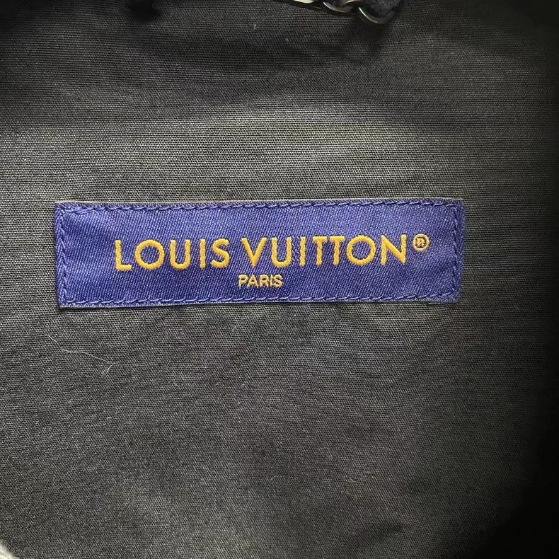 Louis Vuitton Louis Vuitton Black washed short sleeve shirt with full pr Size US M / EU 48-50 / 2 - 3 Thumbnail
