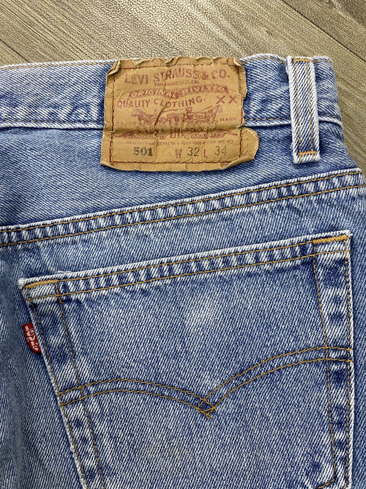 Levi's Vintage Clothing 🇺🇸1990s Vintage Levis 501 USA Straight 32x33 Light Blue Jeans Size US 30 / EU 46 - 16 Thumbnail