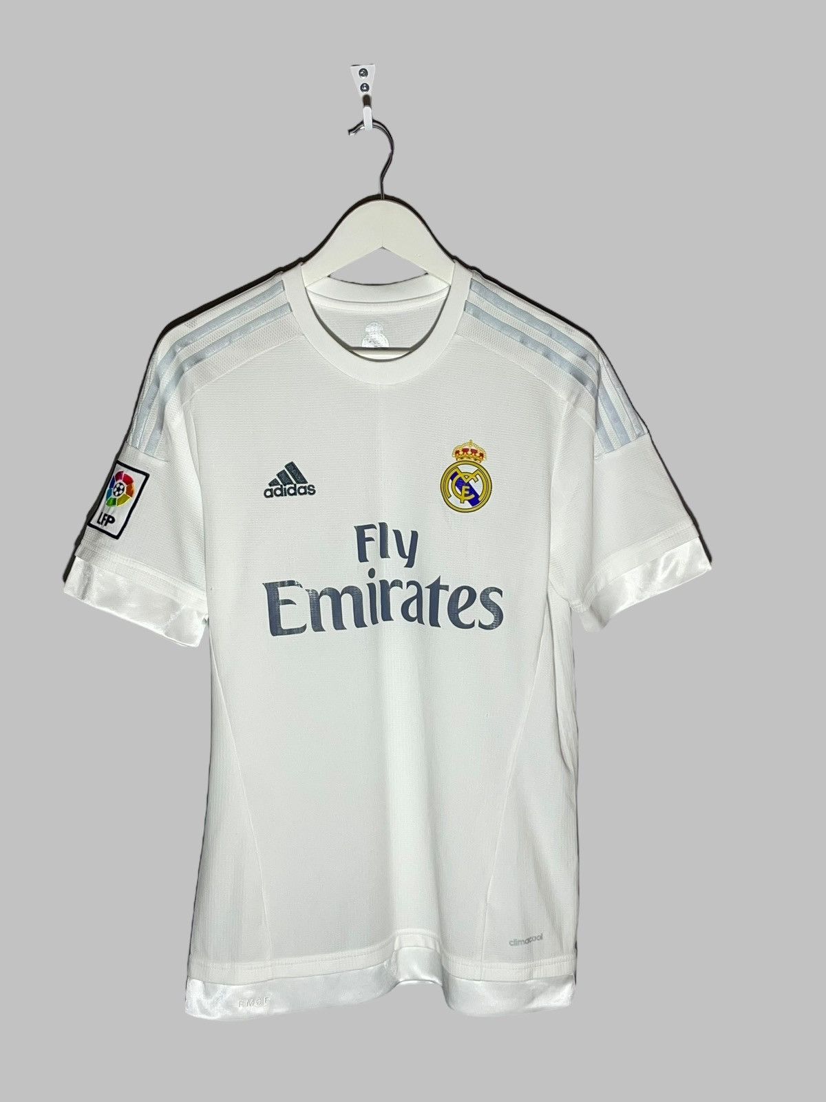 Adidas Real Madrid Adidas 2015/16 Home Football Shirt Size US M / EU 48-50 / 2 - 1 Thumbnail