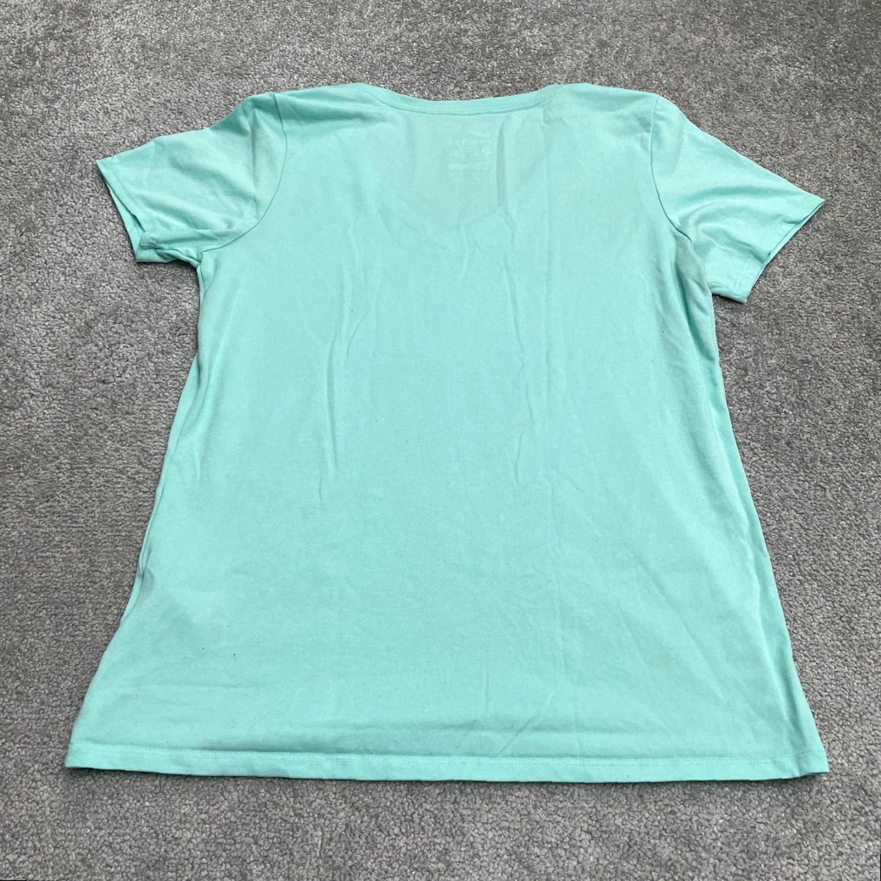 Nike Nike Tee T-Shirt Womens L Green Graphic Print V-Neck Short Sleeve Athletic Casual Shirt Size L / US 10 / IT 46 - 2 Thumbnail