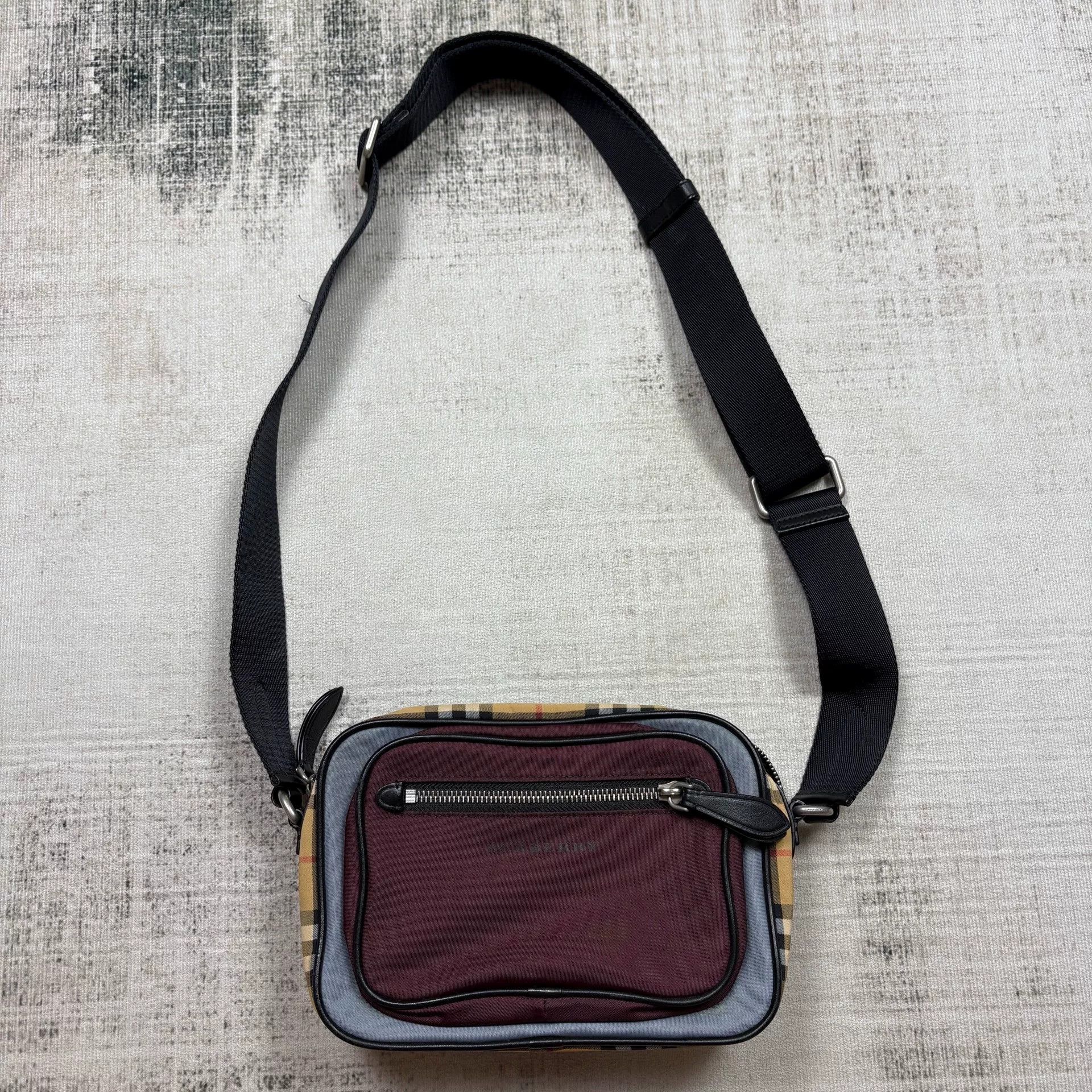 Burberry Burberry Crossbody Shoulder Bag Size ONE SIZE - 1 Thumbnail