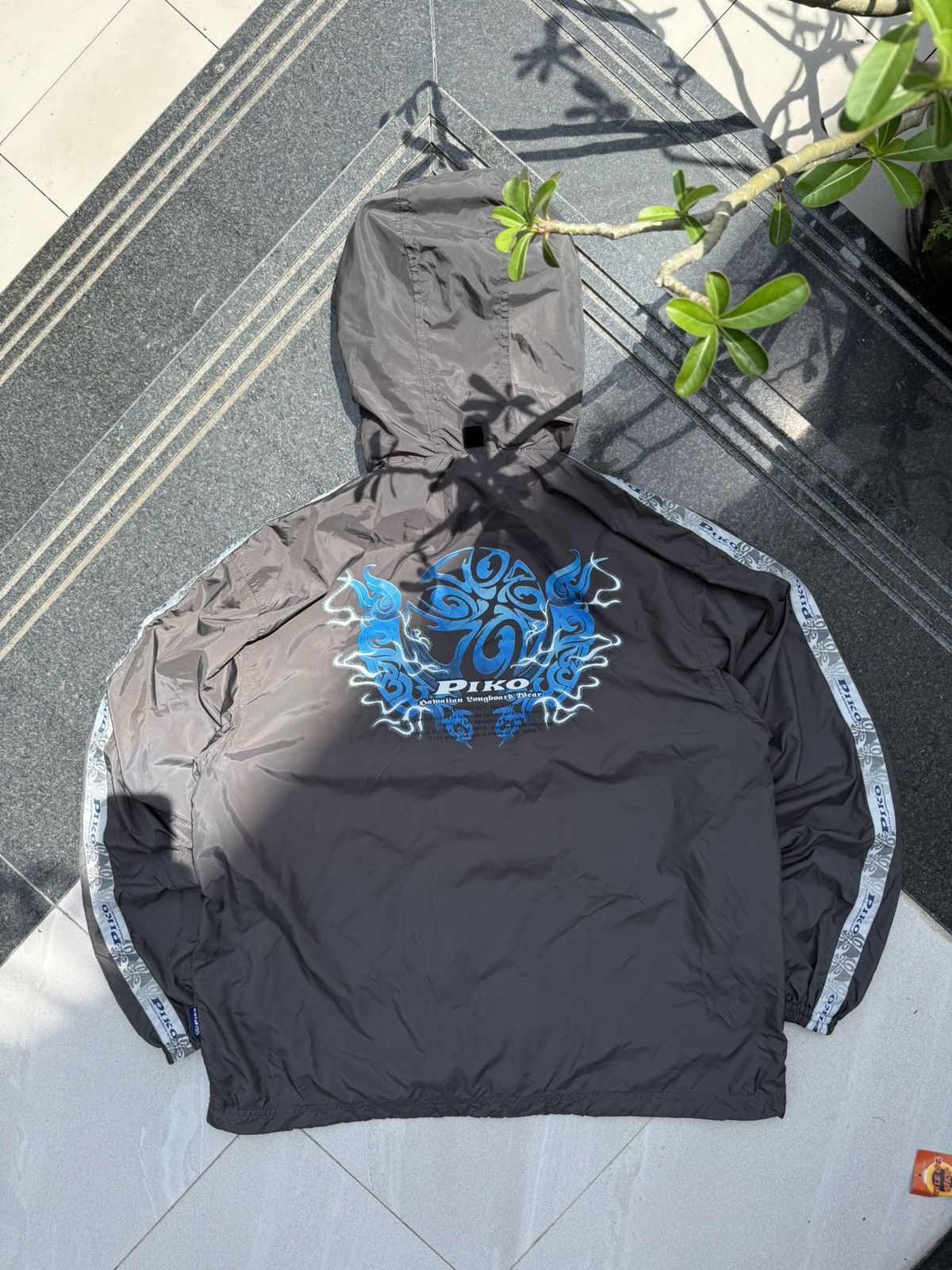 Japanese Brand 90’s PIKO RARE HAWAIIAN SURF VINTAGE MULTI LOGO NYLON JACKET Size US M / EU 48-50 / 2 - 4 Thumbnail
