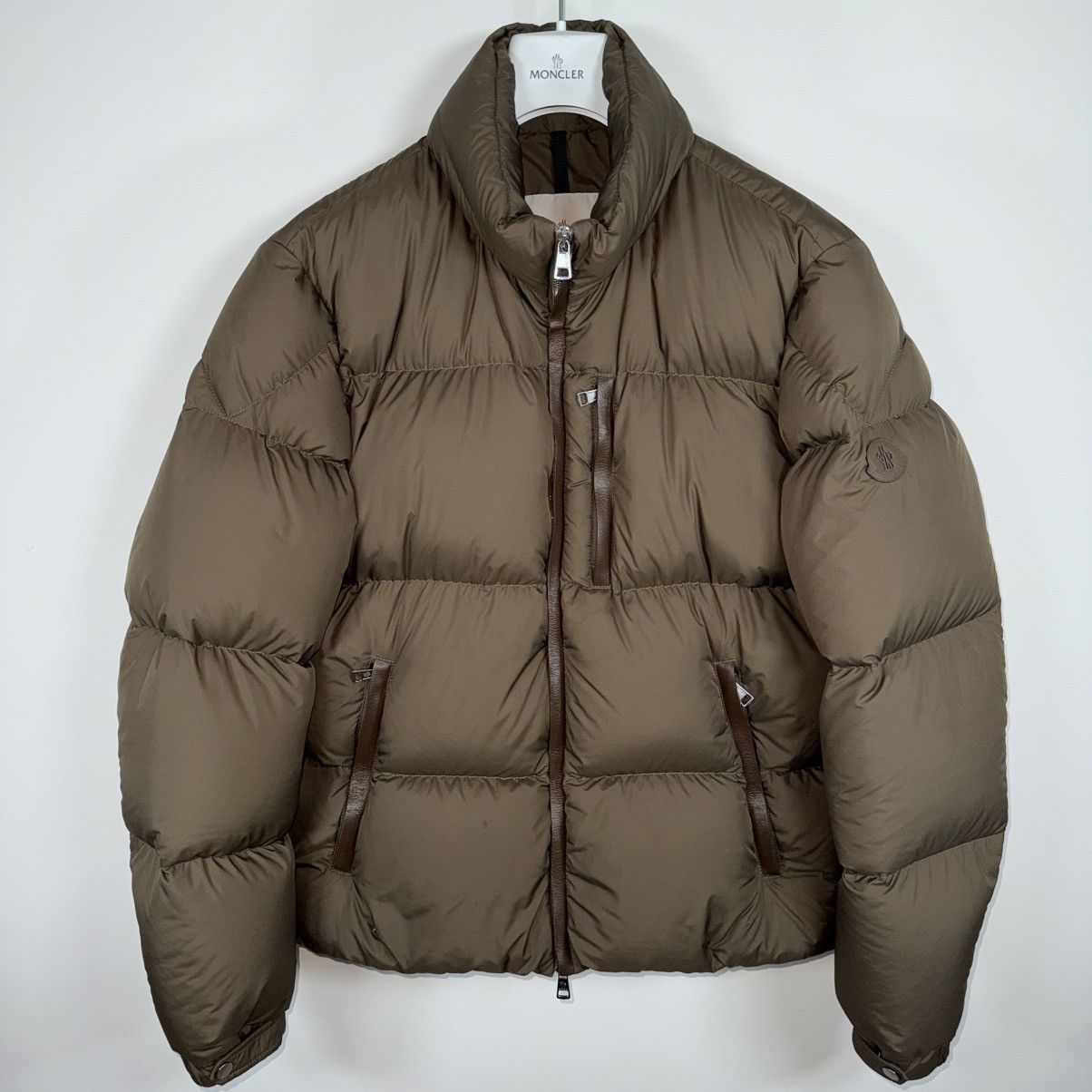 Moncler Moncler Besbre Men’s Down Puffer Jacket Size 3 (M/L) Brown Size US L / EU 52-54 / 3 - 1 Thumbnail