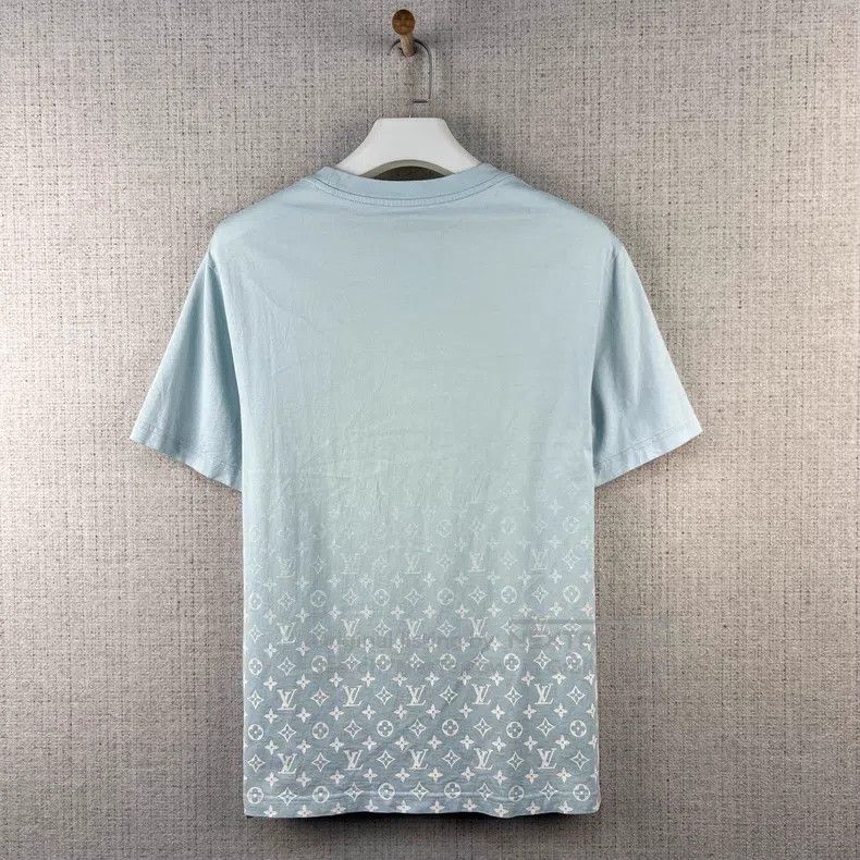 Louis Vuitton Louis Vuitton SS22 Logo printed gradient crew neck short s Size US XL / EU 56 / 4 - 3 Thumbnail