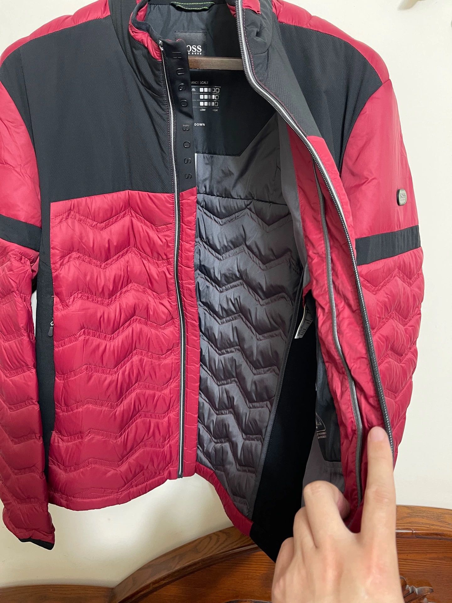 Hugo Boss Hugo Boss Lightweight Down Jacket Red Black Oversized XL Size US XL / EU 56 / 4 - 7 Thumbnail