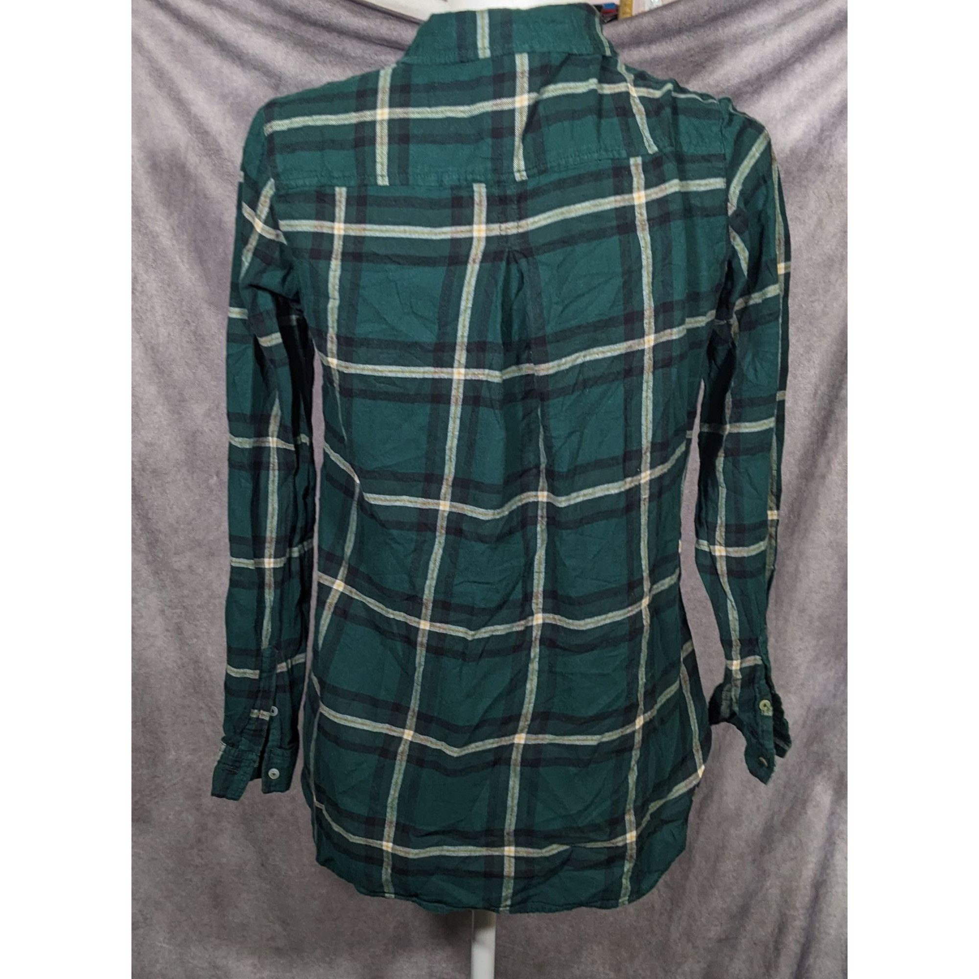 H&M H&M Green And White Plaid Button Down Long Sleeve Top Size S / US 4 / IT 40 - 6 Thumbnail