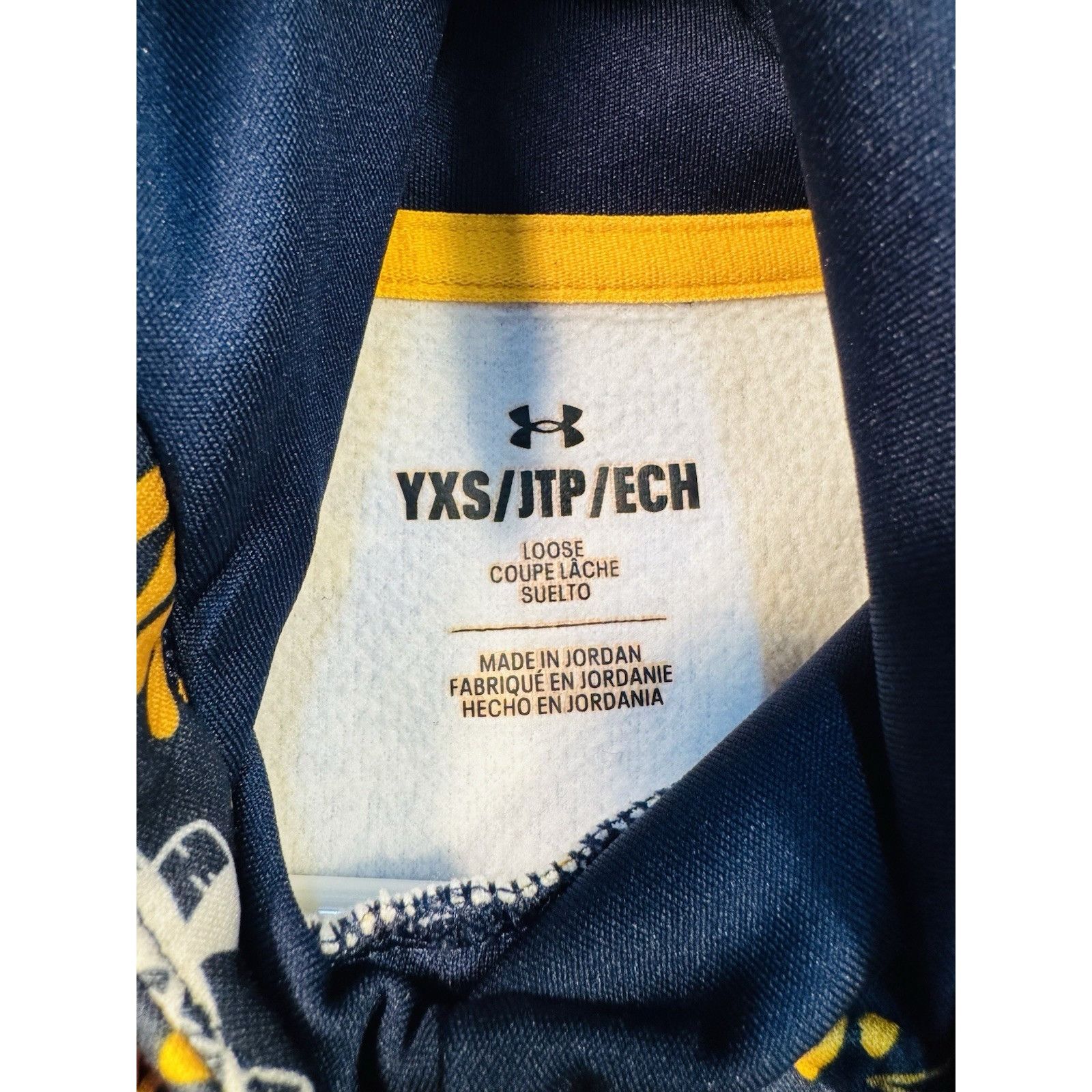 Under Armour Under Armour Yellow Logo Pullover Hoodie Sweater Jacket Boys Size US XS / EU 42 / 0 - 6 Thumbnail