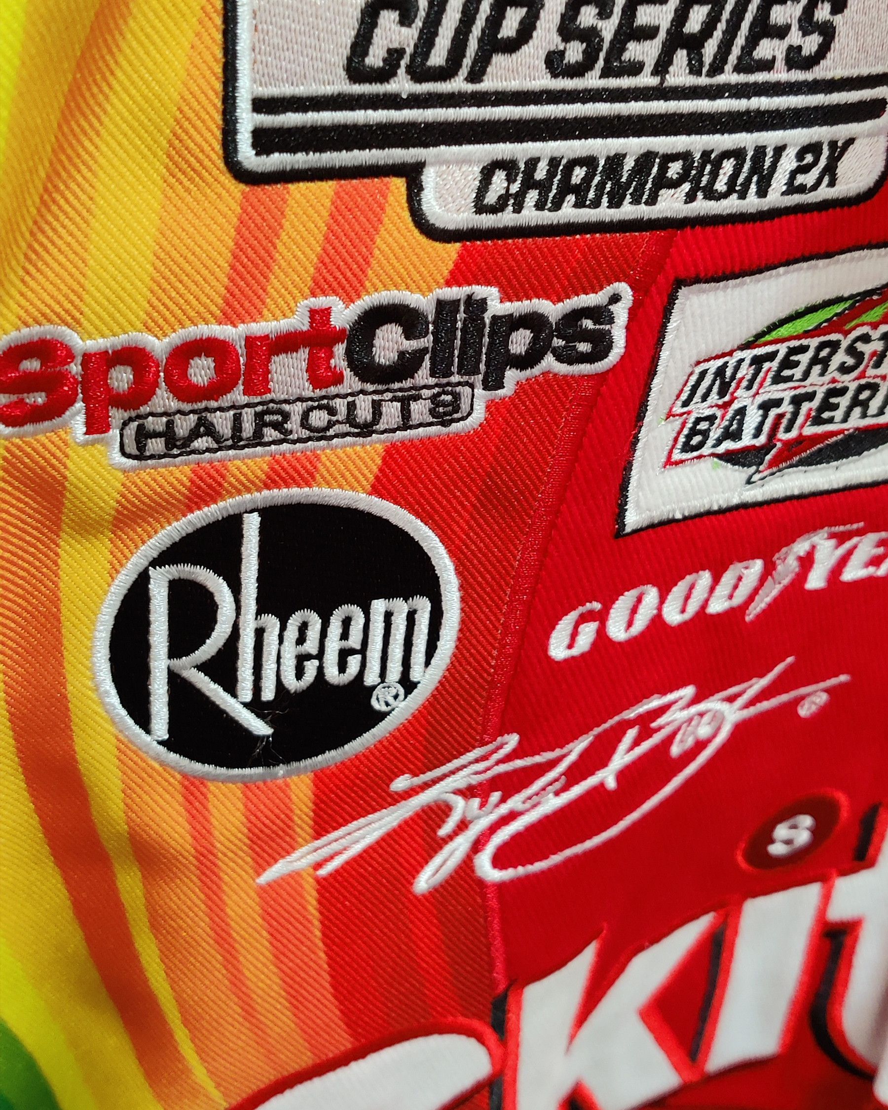 JH Design × NASCAR NASCAR Jacket, Kyle Busch Skittles - Limited Edition Size US M / EU 48-50 / 2 - 8 Thumbnail