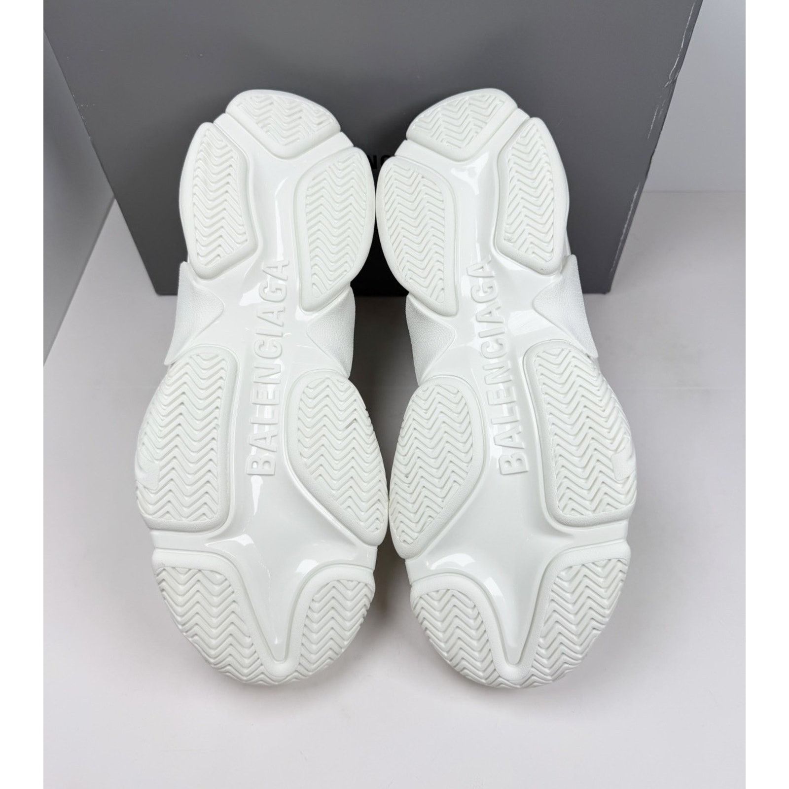 Balenciaga Size 47EU/14US - Balenciaga Triple S Allover Logo NEW Size US 14 / EU 47 - 7 Thumbnail