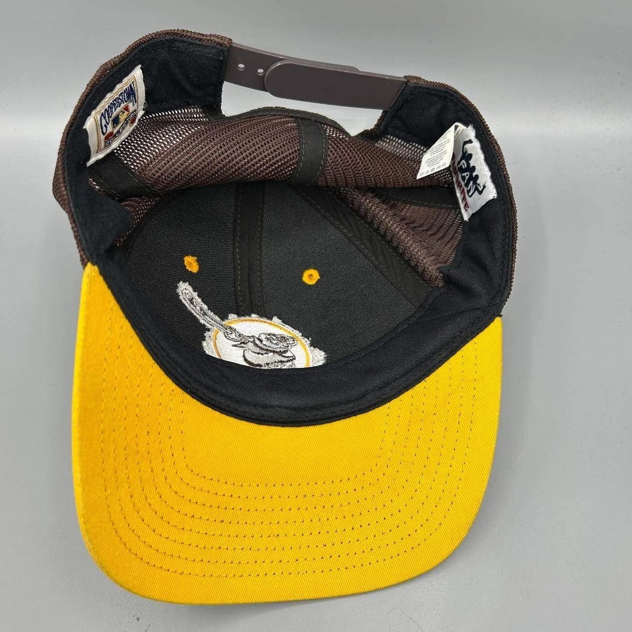Other San Diego Padres Trucker Hat Men Fan Favorite Snap Back Cap Size ONE SIZE - 2 Thumbnail