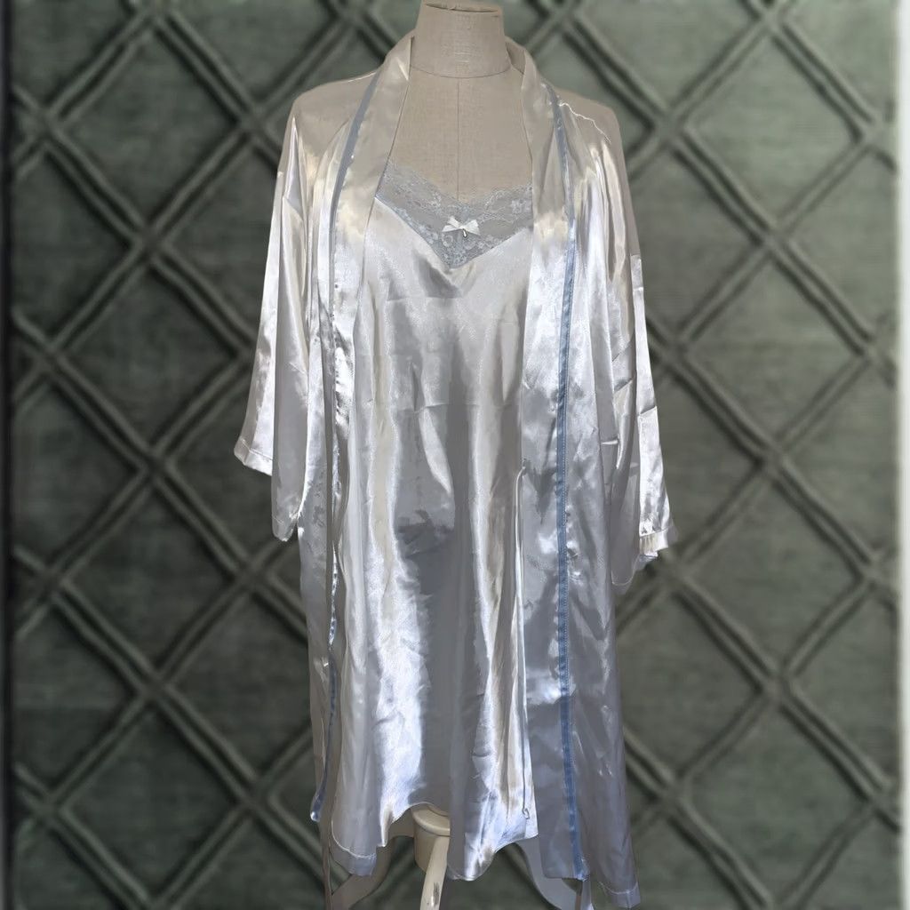 Vintage Linea Donatella Robe Nightie SET Ivory Satin Wrap Belted Embroidered 2-piece MRS Women's L Adjustable straps NWT Size ONE SIZE - 1 Thumbnail