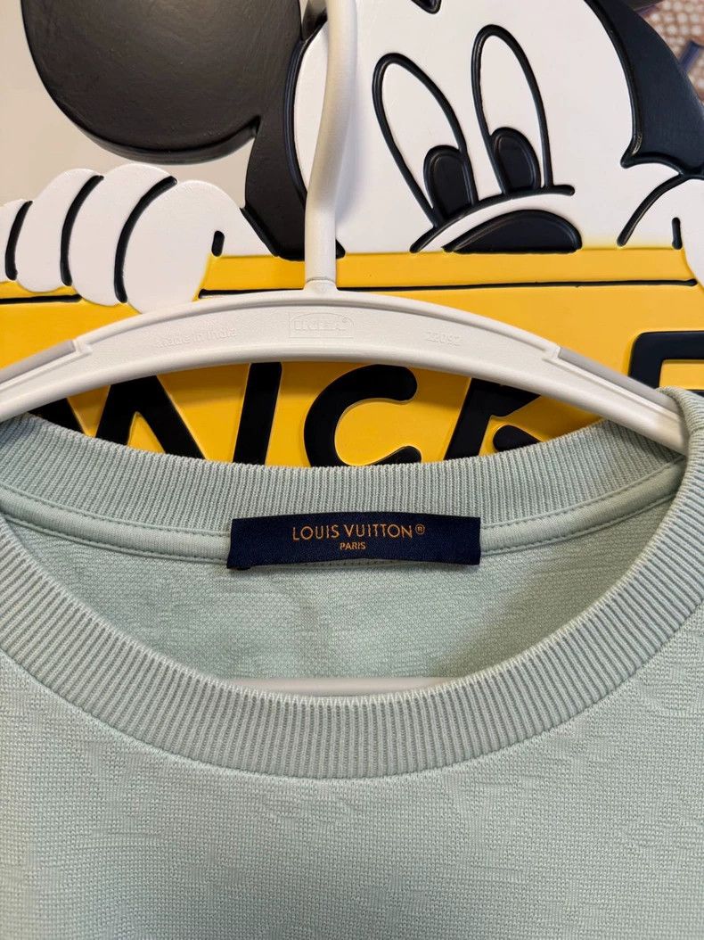 Louis Vuitton Louis Vuitton Full-printed logo short-sleeved T-shirt Size US M / EU 48-50 / 2 - 2 Thumbnail