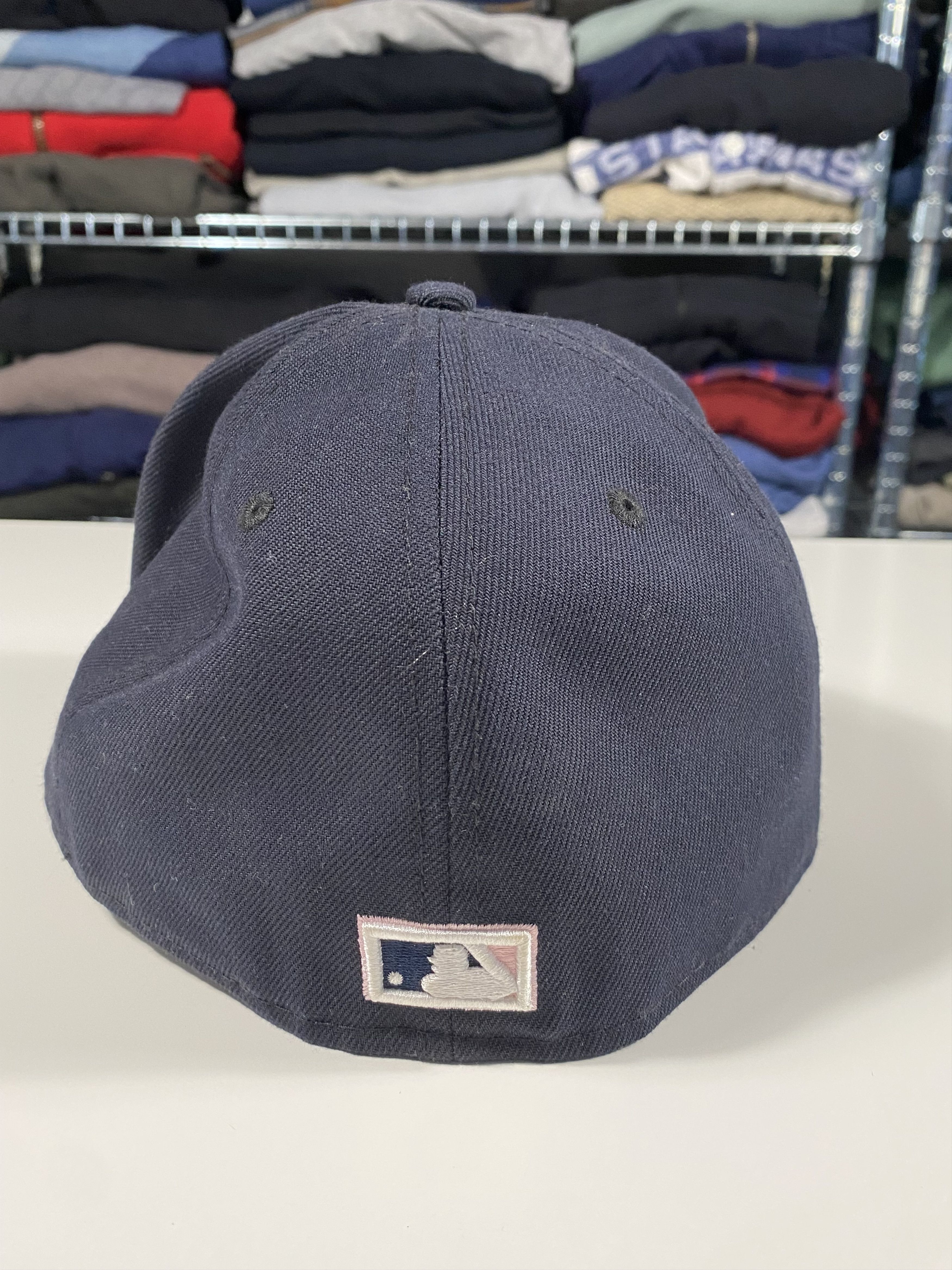 MLB New Era New York Yankees Side Patch Fitted Size 7 3/8 Size ONE SIZE - 4 Thumbnail