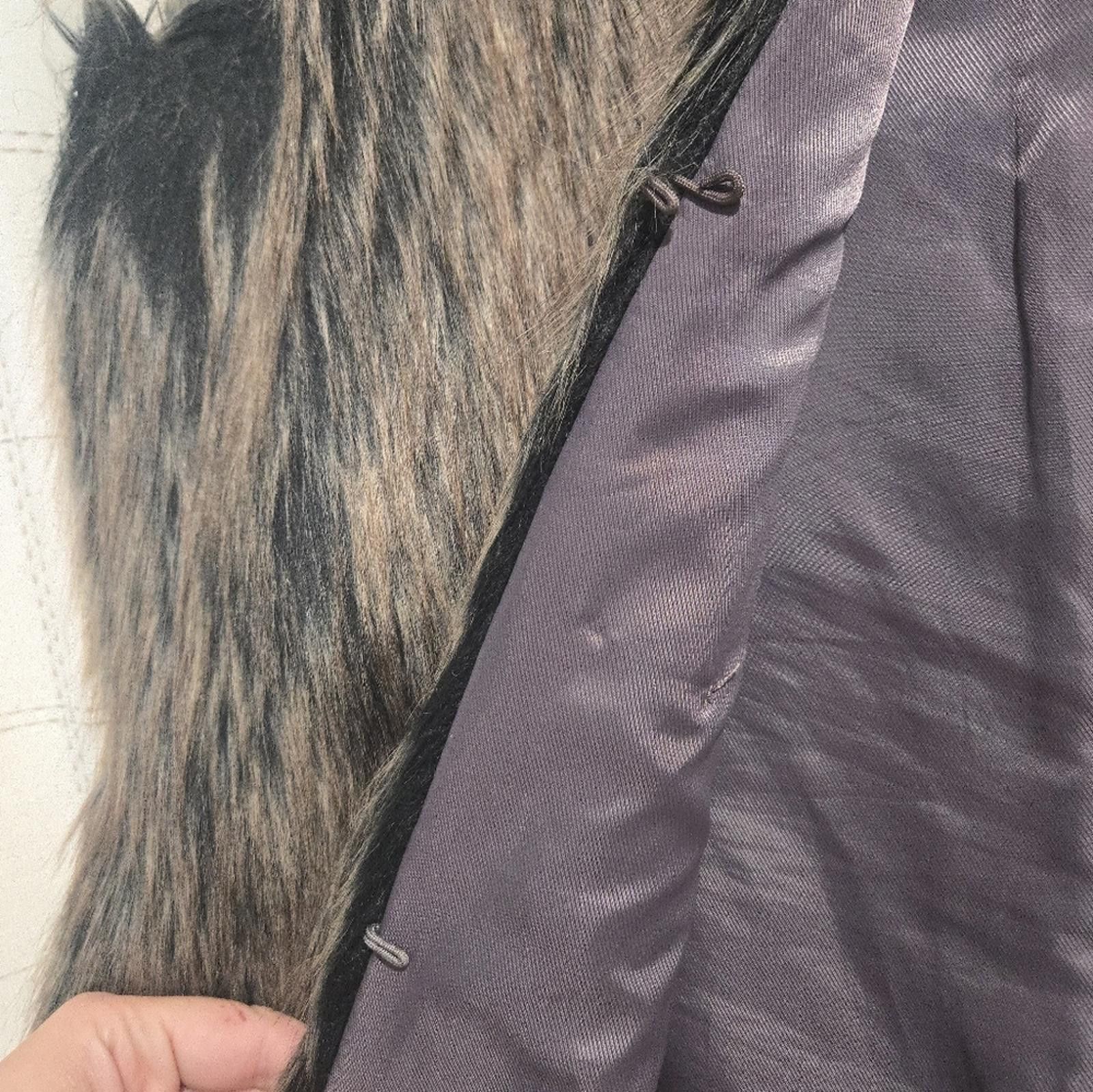 Banana Republic Banana Republic Faux Fur Vest Size M / US 6-8 / IT 42-44 - 5 Thumbnail