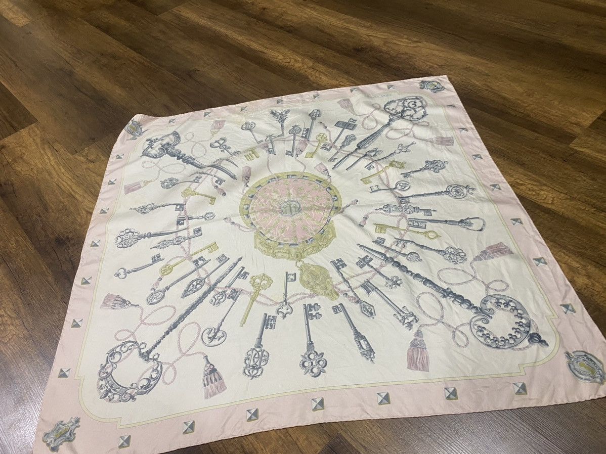 Hermes Authentic Vintage Hermes Scarf 100% Silk Size ONE SIZE - 2 Thumbnail