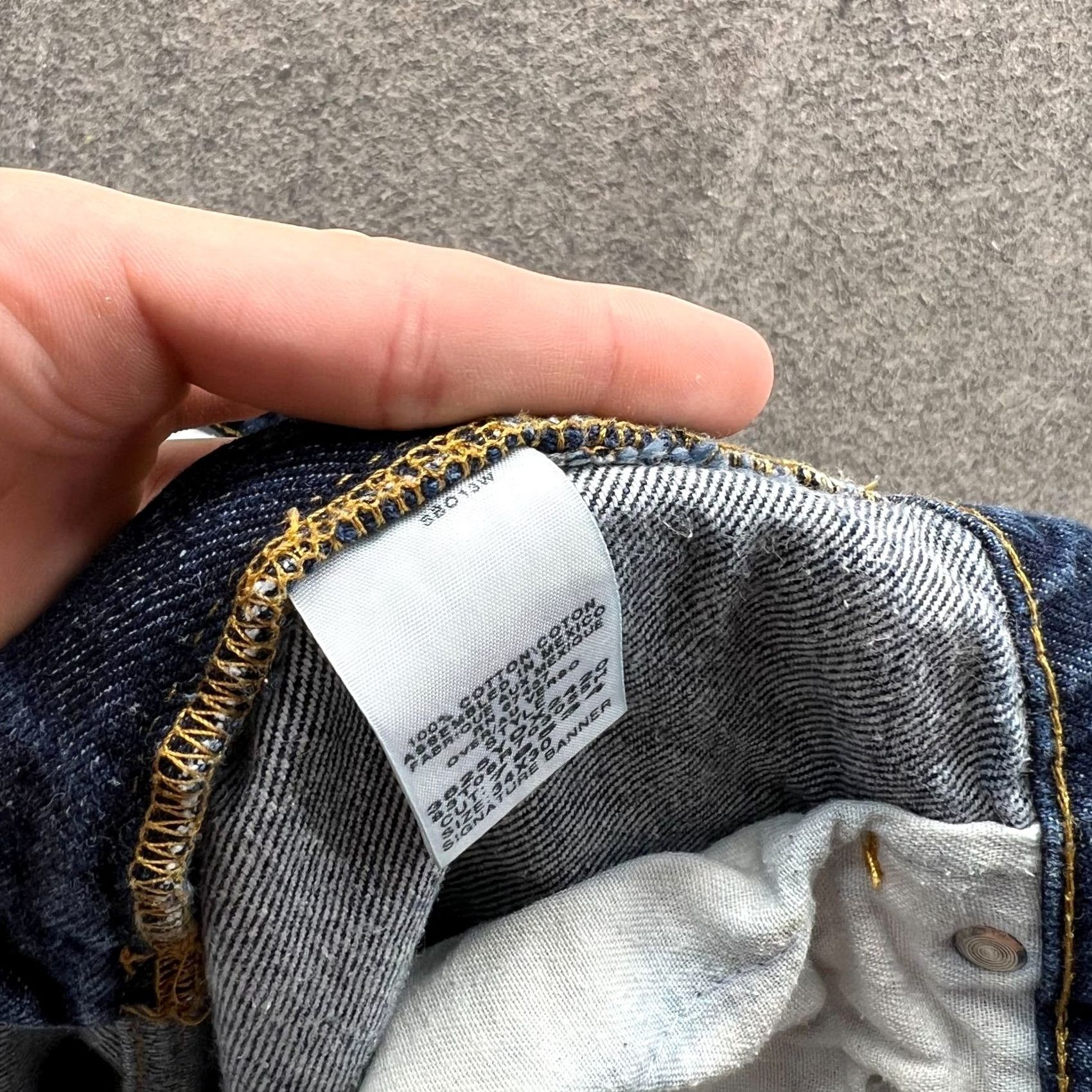 Ralph Lauren VINTAGE Ralph Lauren Jeans Men 34x30 Denim Cotton Straight Fit Blue 30 Inseam Regular Rise Mid 10-12 in Pockets Buttons Size 34 MENS Jeans Size US 34 / EU 50 - 5 Thumbnail