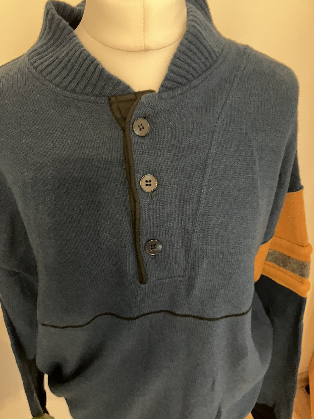 Gianfranco Ferre Gianfranco Ferre Vintage wool sweater Size US L / EU 52-54 / 3 - 4 Thumbnail
