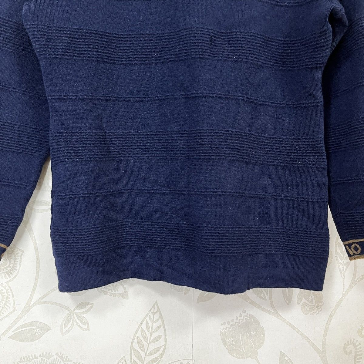 Fendi × Vintage Distressed FENDI Ripped Vintage Knitwear Sweater Size US S / EU 44-46 / 1 - 14 Thumbnail