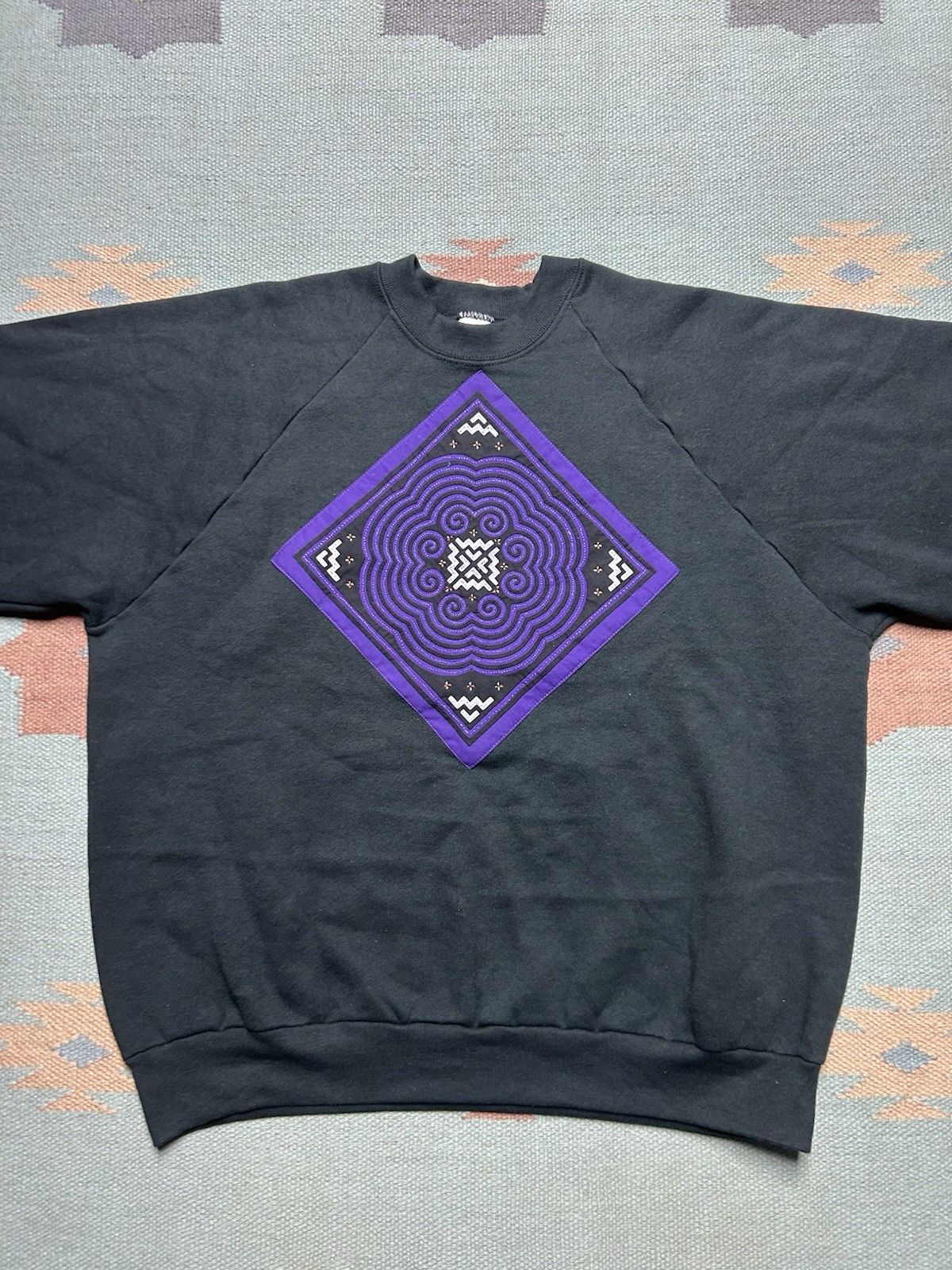 Vintage Vtg 90s sweatshirt cut & sew maze geometric fruit loom L Size US L / EU 52-54 / 3 - 2 Thumbnail