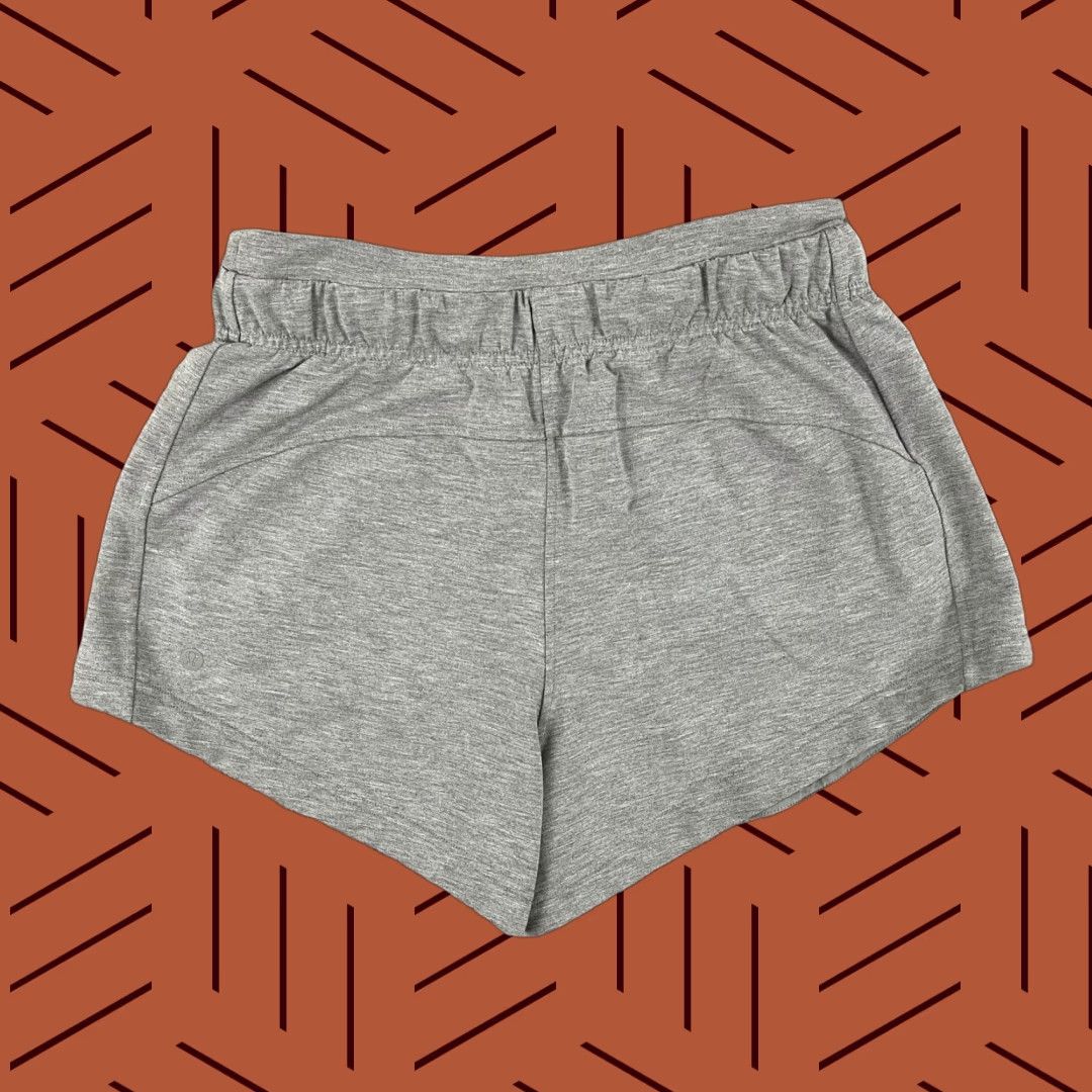 Lululemon VINTAGE Lululemon Inner Glow Shorts Shorts Womens Size 4 / Gray Lounge Sweat Active Size 26" / US 2 / IT 38 - 1 Thumbnail