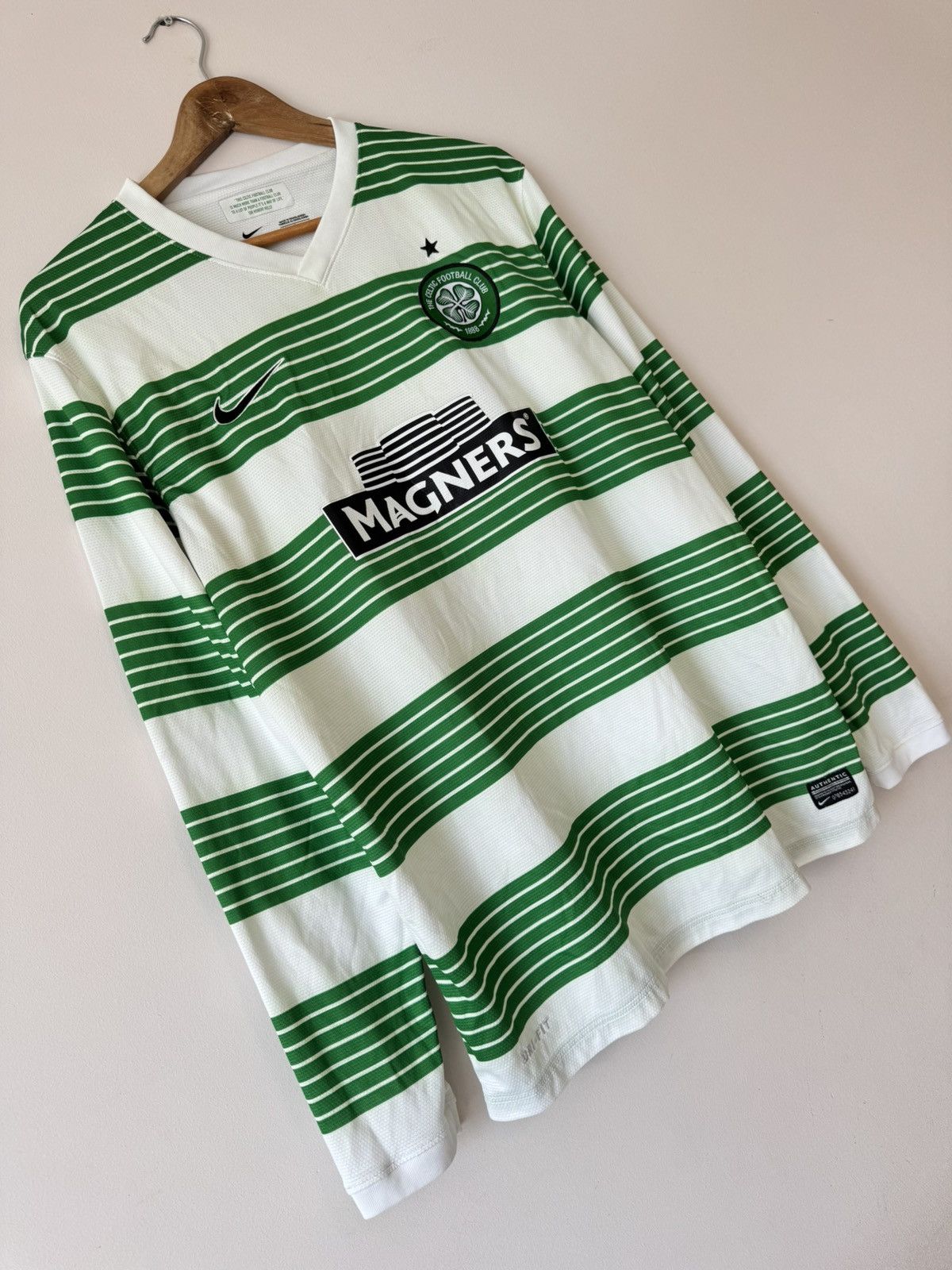 Nike Johansen #25 Celtic 2013-2014 Home Soccer Longsleeve Jersey Size US L / EU 52-54 / 3 - 7 Thumbnail