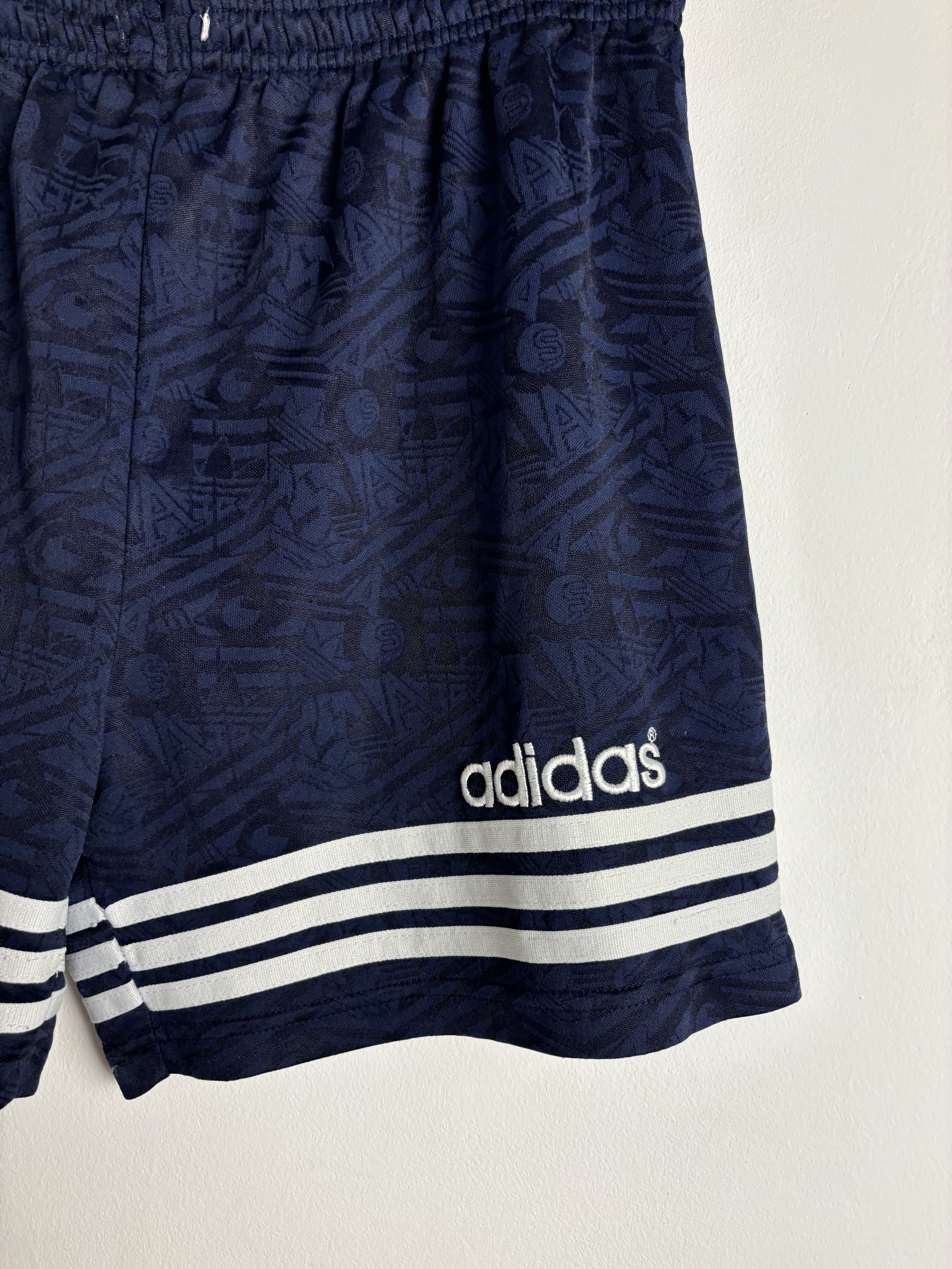 Adidas × Vintage Vintage Adidas Retro Soccer Shorts Size US 34 / EU 50 - 3 Thumbnail