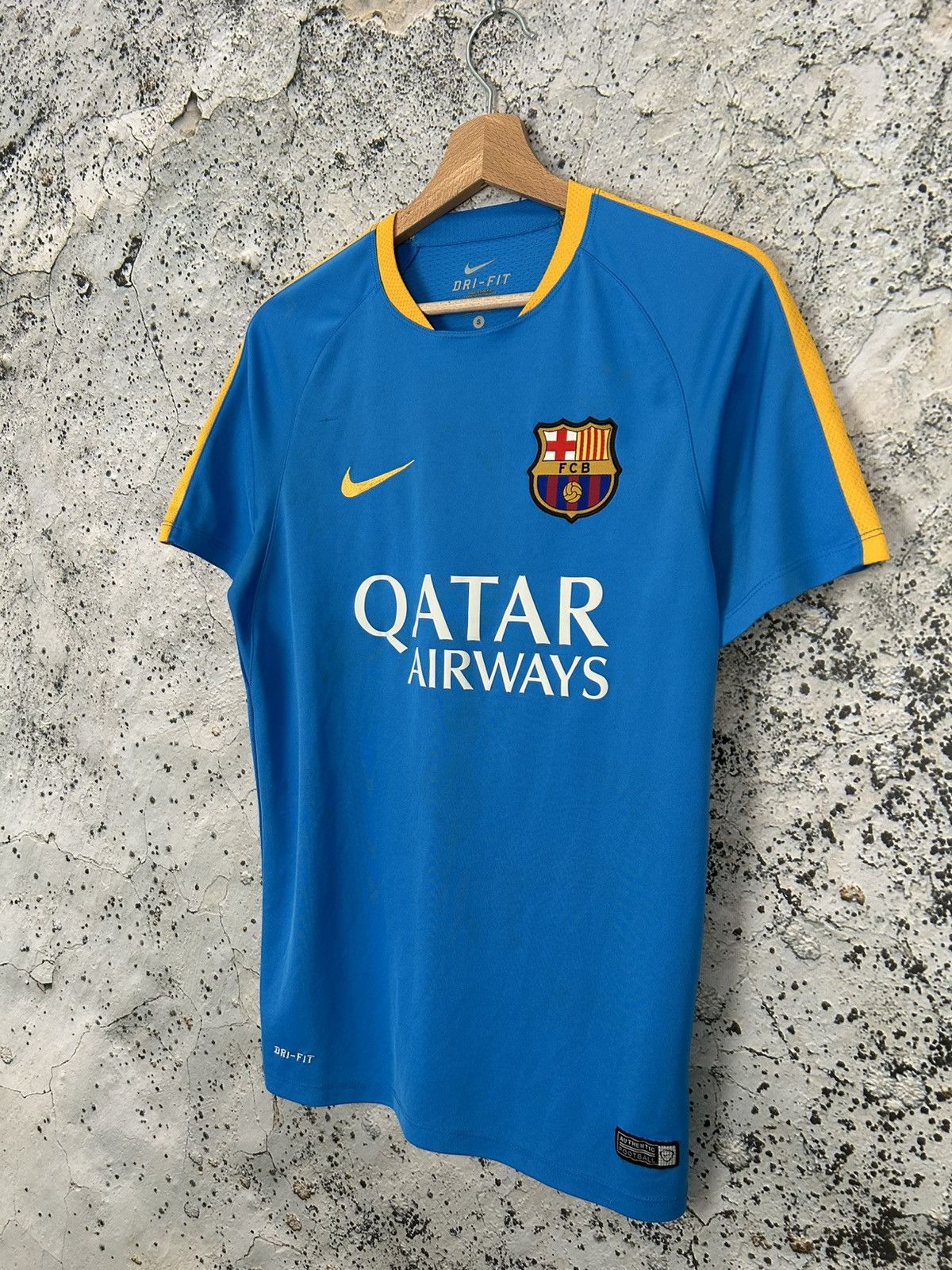 Nike Nike FC Barcelona Soccer Jersey Football Vintage Sport Rare Size US S / EU 44-46 / 1 - 2 Thumbnail