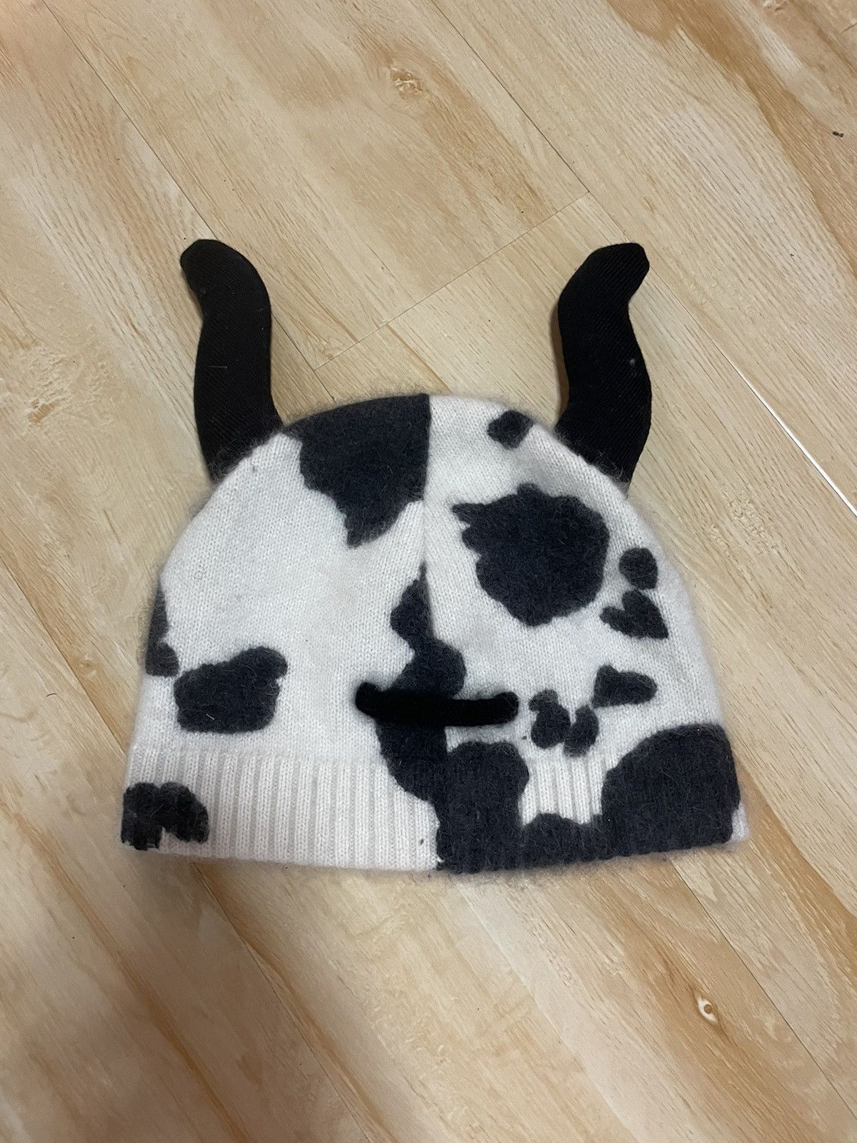 Jean Paul Gaultier Jean Paul Gaultier Cow Beanie Size ONE SIZE - 2 Thumbnail