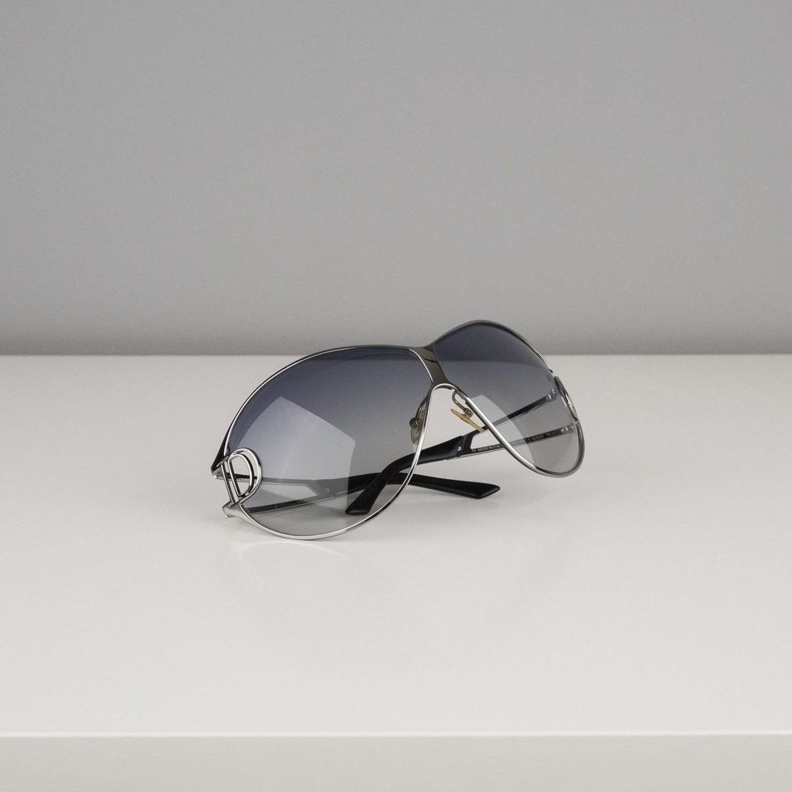 Dior Vintage christian dior D logo oversized mask sunglasses Size ONE SIZE - 8 Thumbnail