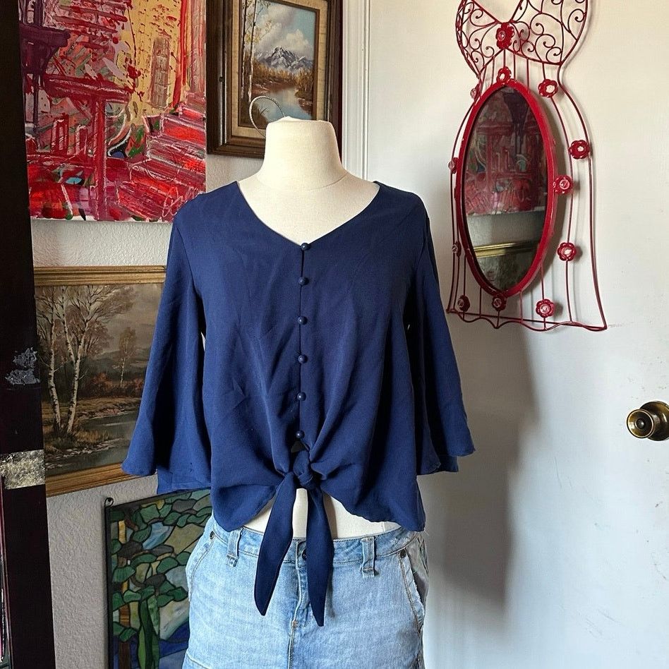 Other no brand navy blue button detail bell sleeve top Size S / US 4 / IT 40 - 1 Thumbnail