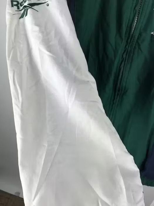Reebok Reebok track top windbreaker vintage size Large Size US L / EU 52-54 / 3 - 5 Thumbnail