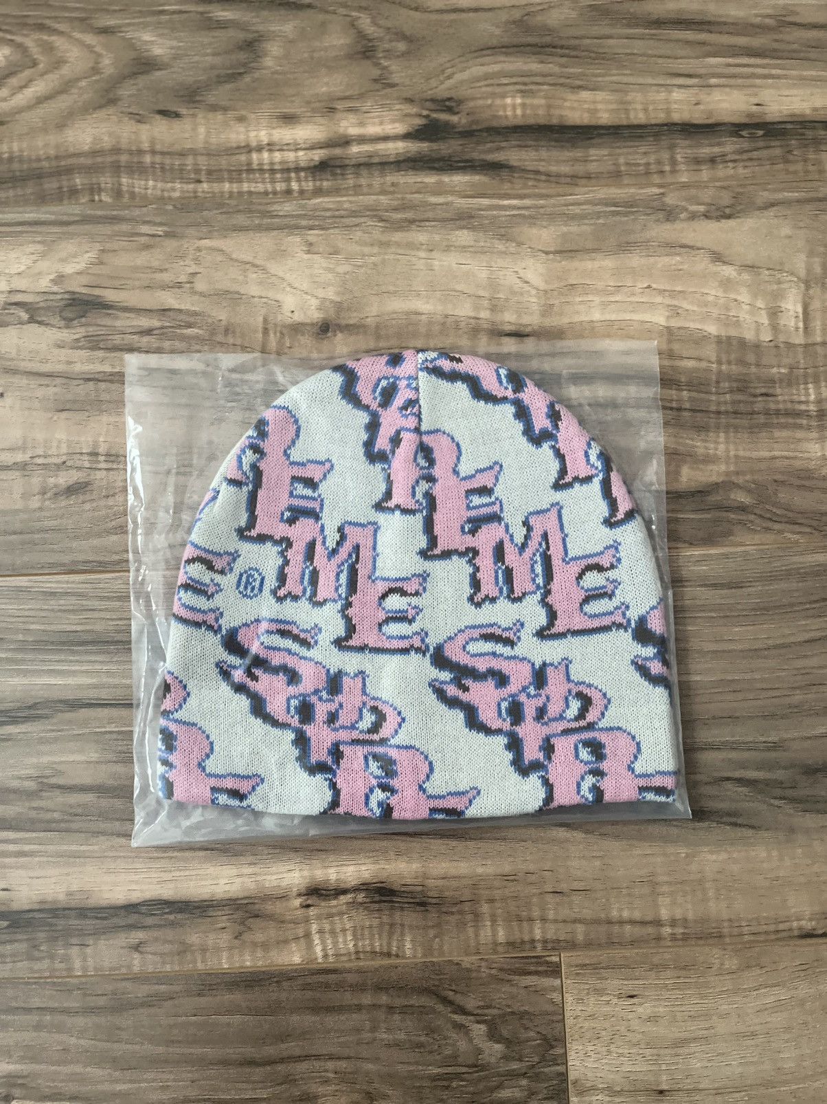 Supreme Supreme Slanted Gothic Outline Beanie Size ONE SIZE - 1 Thumbnail