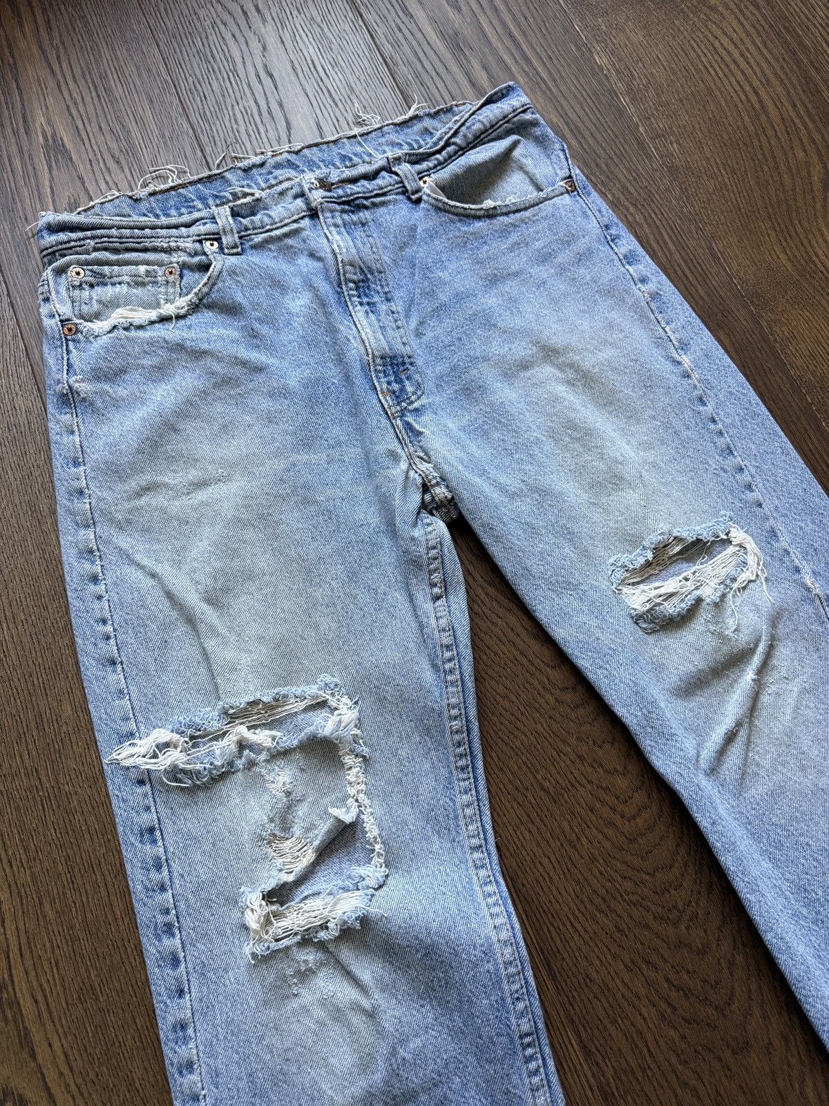 Vintage Vintage Levi's 505 Thrashed Denim Jeans Size US 36 / EU 52 - 4 Thumbnail