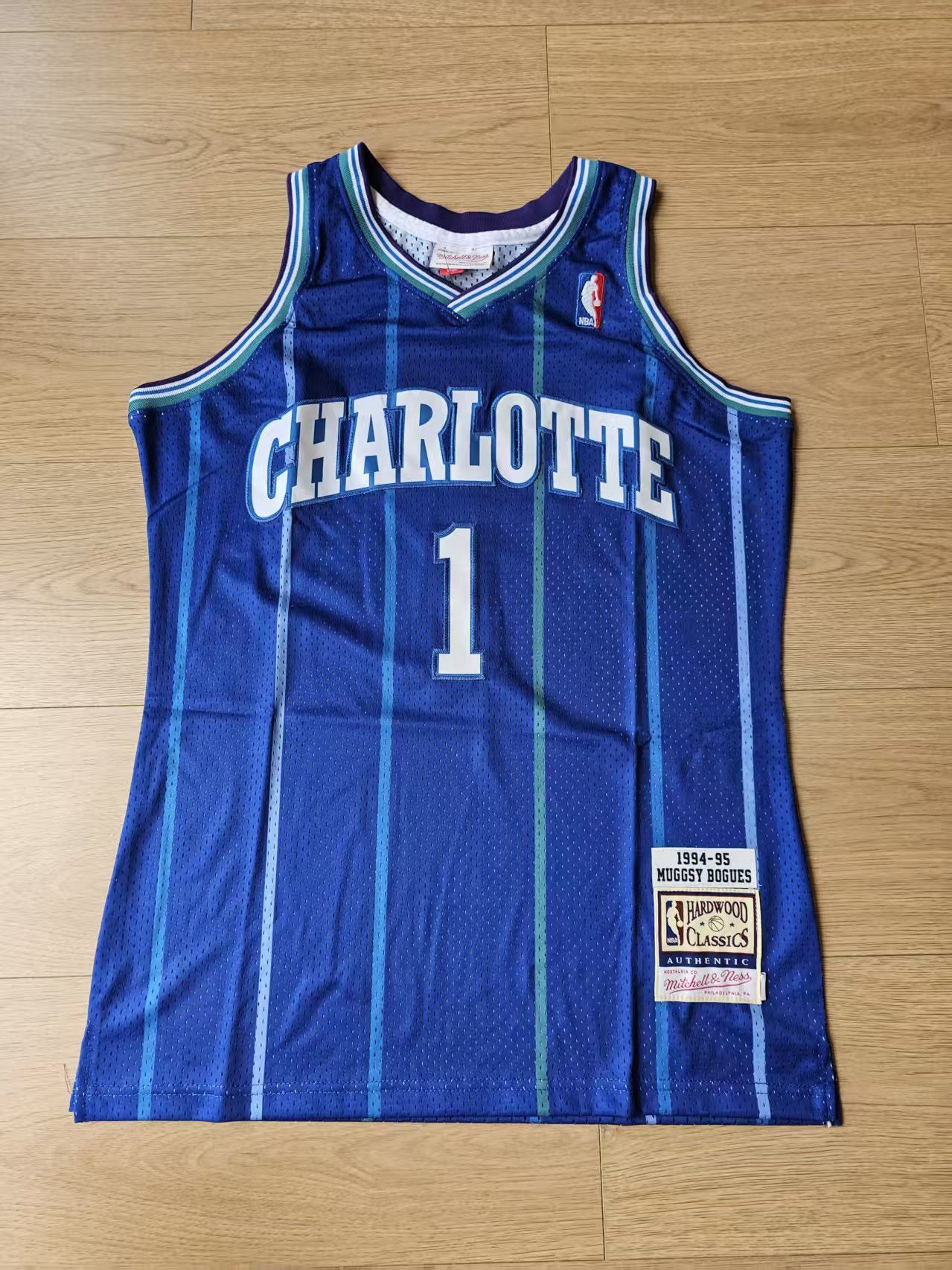 NBA 19994 95 Charlotte Hornets #1 Muggsy Bogues Jersey Size US XL / EU 56 / 4 - 1 Thumbnail