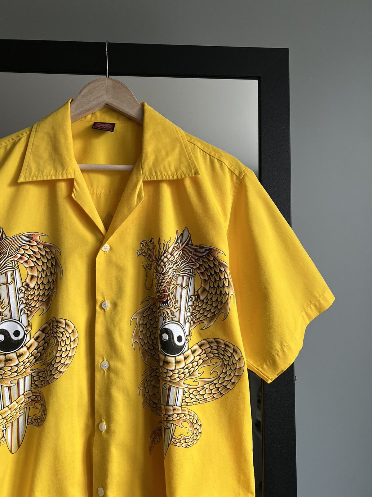Ecko Unltd. Eckō Unltd. Vintage Dragon Japan Print Short Sleeve Shirt Size US XL / EU 56 / 4 - 3 Thumbnail