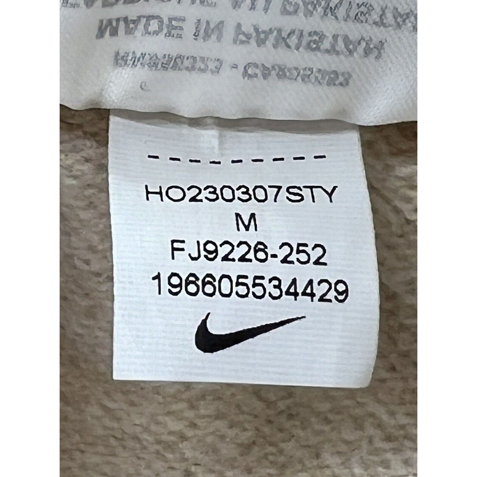Nike Nike Oregon Ducks Oatmeal Fleece Shorts Sz Medium FJ9226-252 Size US 32 / EU 48 - 4 Thumbnail