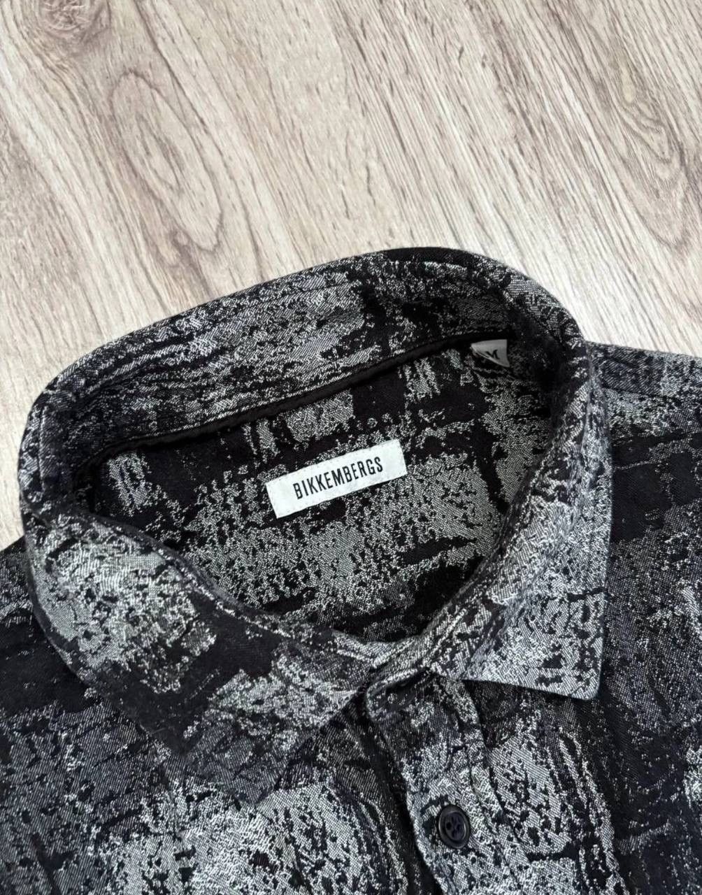 Dirk Bikkembergs RARE Dirk Bikkembergs shirt mens M Size US M / EU 48-50 / 2 - 2 Thumbnail