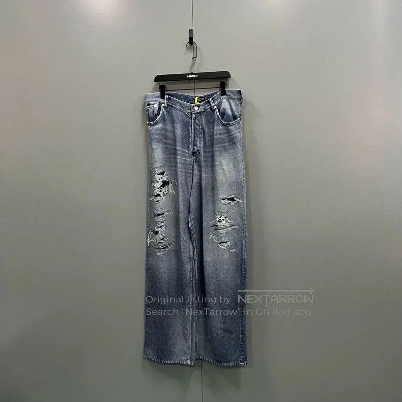 Balenciaga Balenciaga Distressed Denim Jeans. Size US 28 / EU 44 - 1 Thumbnail