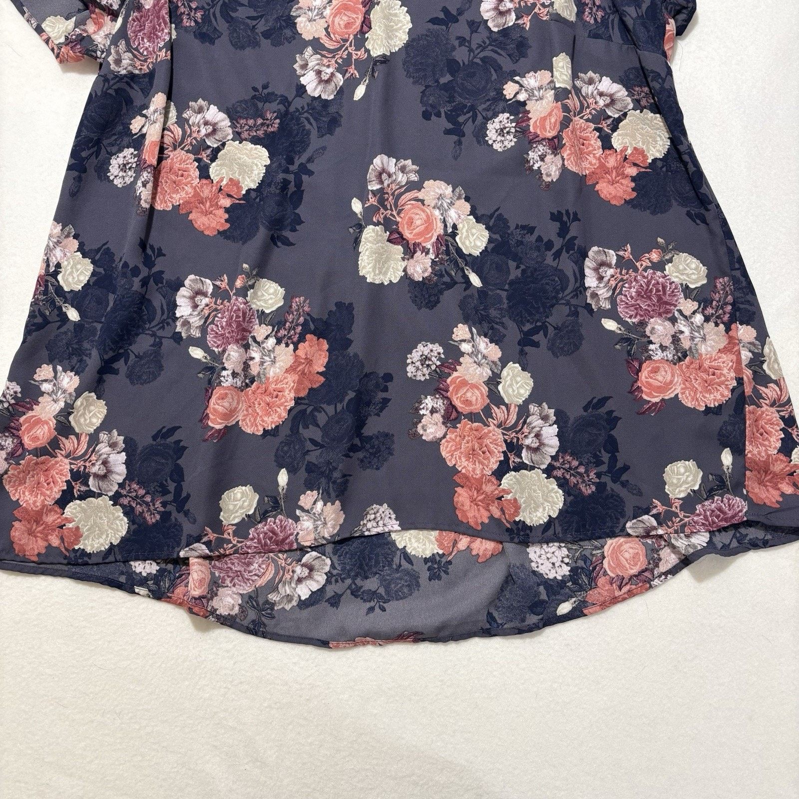Other Torrid 0 Large Short Sleeve Blouse Purple Pink Floral Top Size L / US 10 / IT 46 - 7 Thumbnail