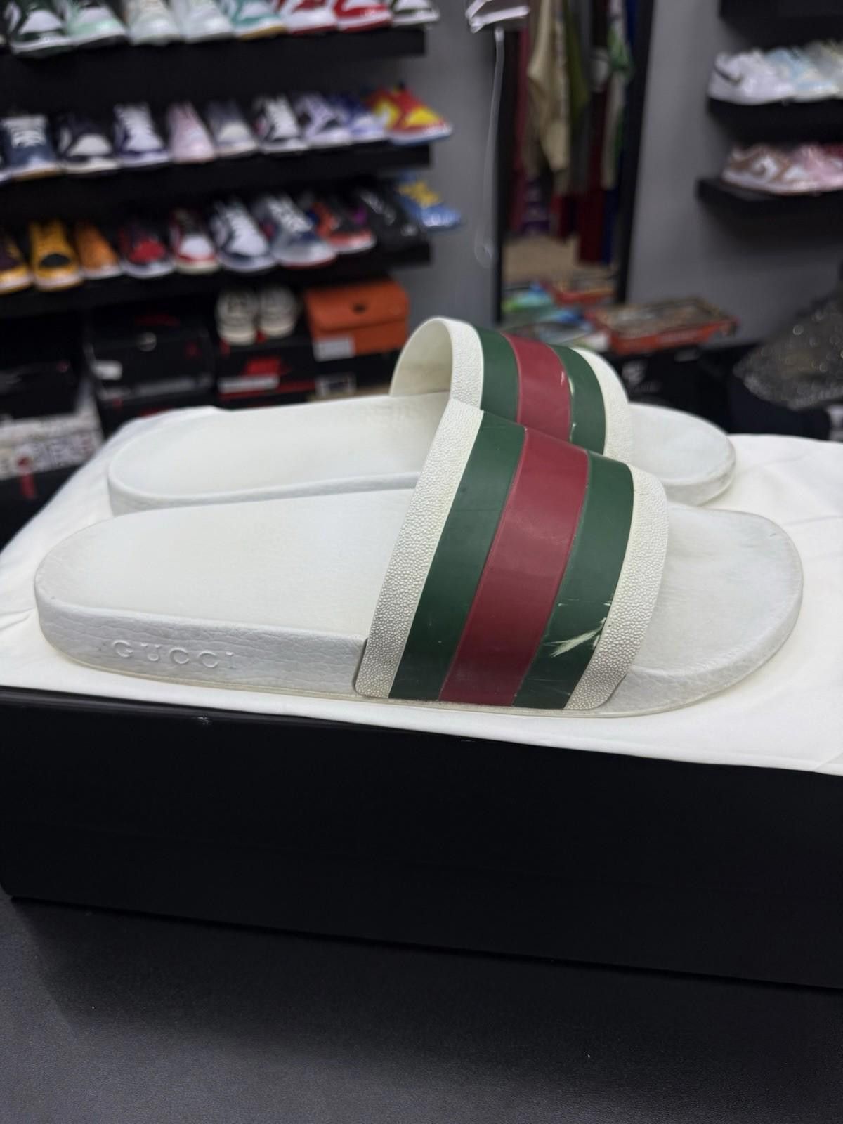 Gucci OG GG Gucci Men’s Slide Size 9G With Box Authentic Pre Owned Size US 9 / EU 42 - 1 Thumbnail