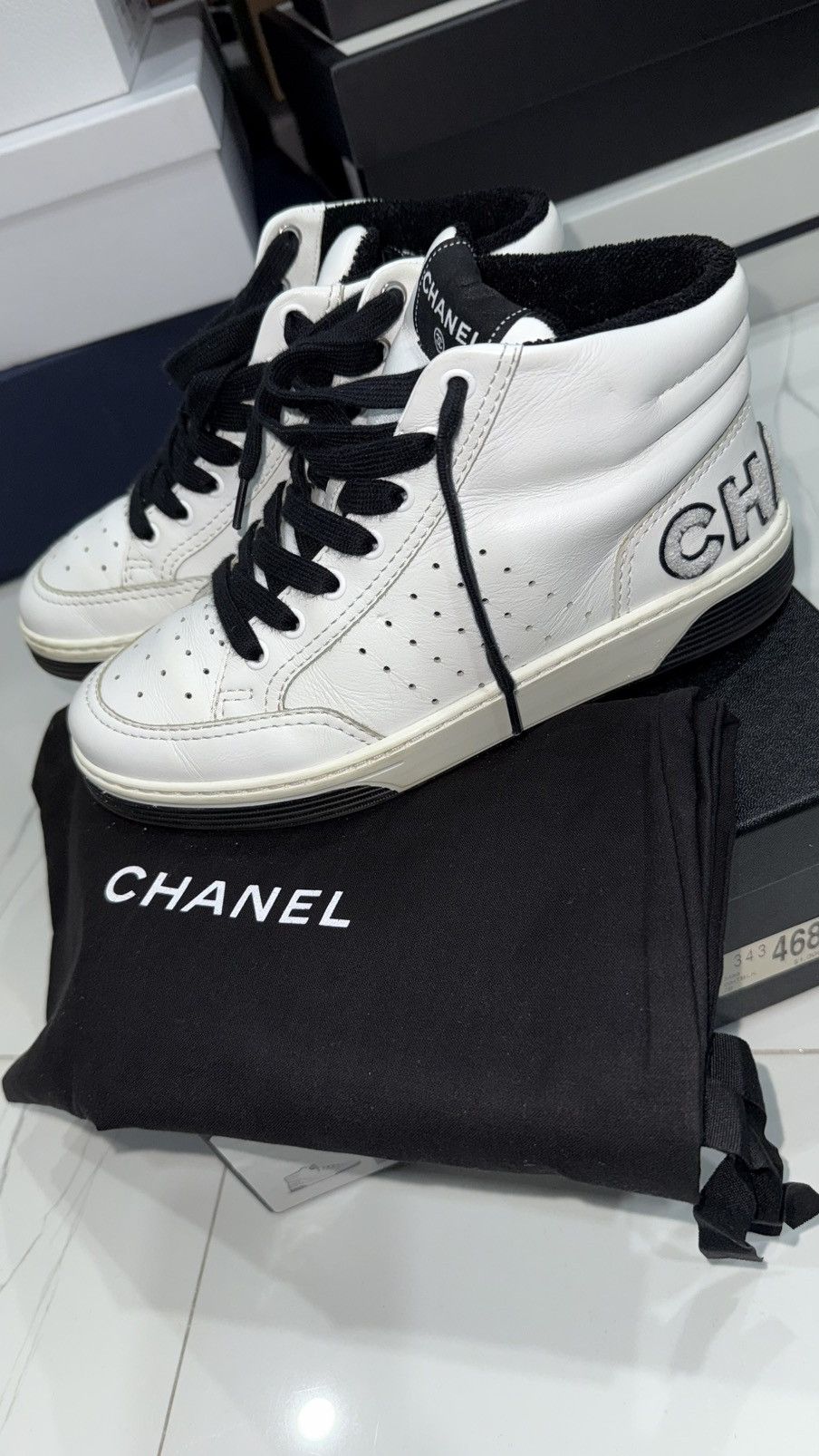 Chanel Chanel High Top Trainers Size US 7 / IT 37 - 3 Thumbnail