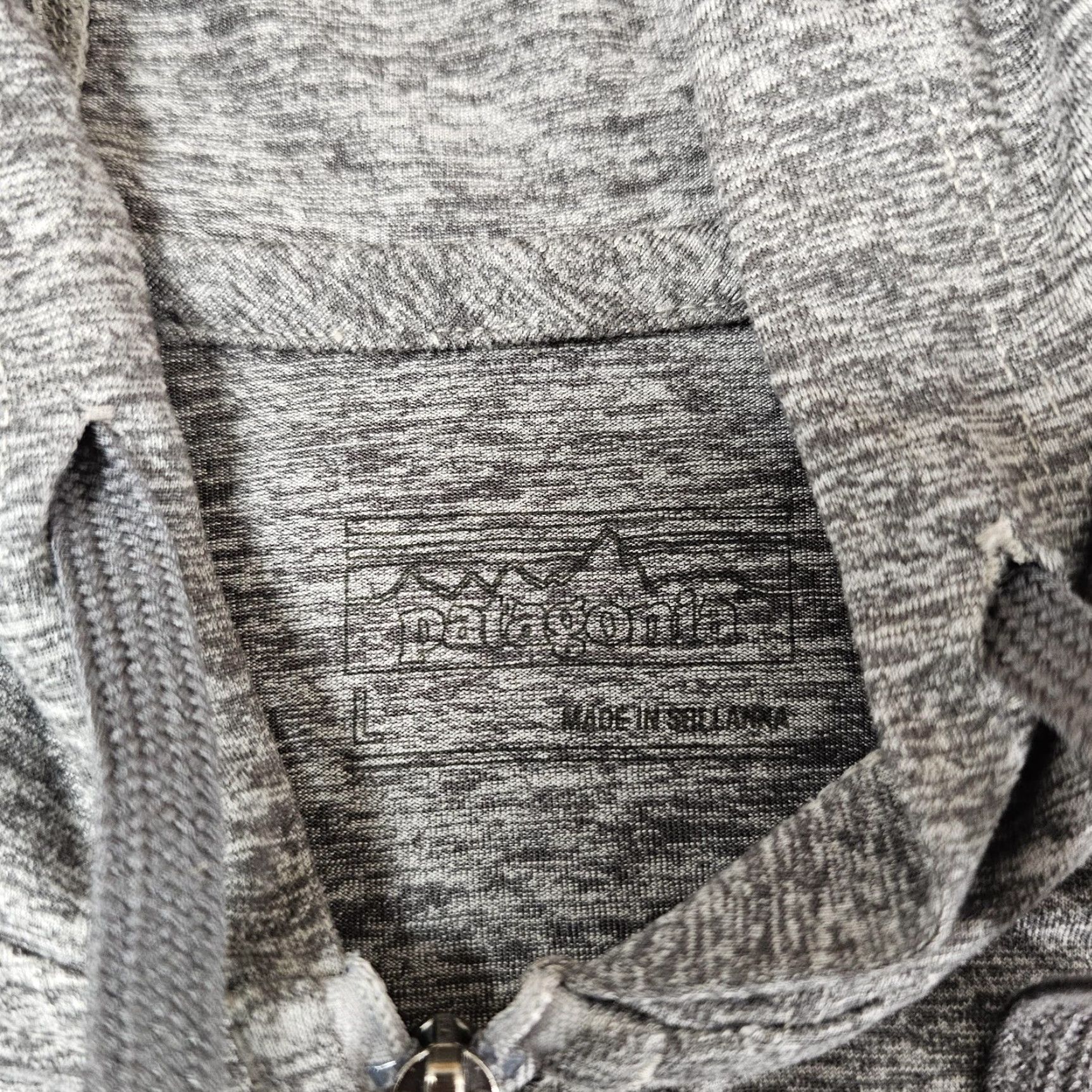 Patagonia Patagonia Jacket Womens L Gray Fleece Full Zip Hooded Pockets 54905 Size L / US 10 / IT 46 - 2 Thumbnail