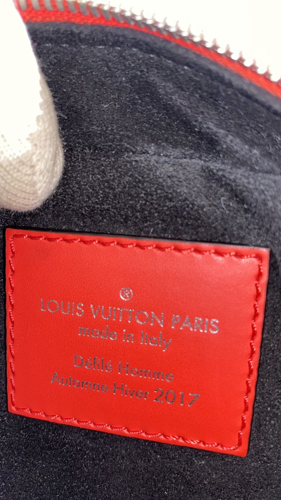 Louis Vuitton × Supreme Louis Vuitton X Supreme Danube PM EPI Leather Cross Body Bag Size ONE SIZE - 22 Thumbnail