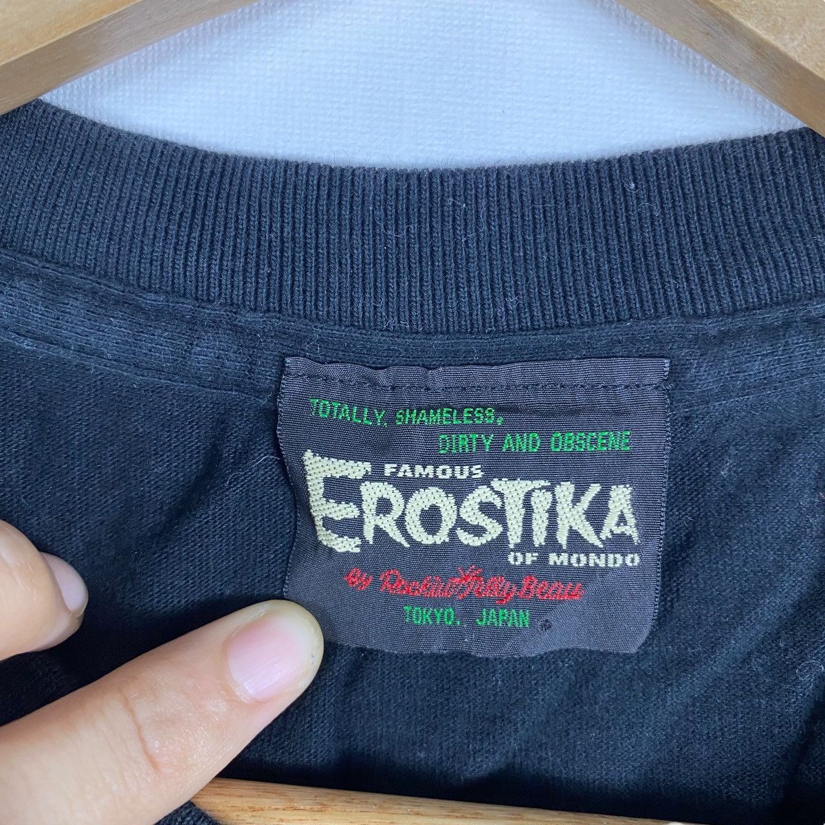 Japanese Brand × Vintage Vintage 00's EROSTIKA By Rockin' Jelly Bean Graphic Tee Size US L / EU 52-54 / 3 - 7 Thumbnail